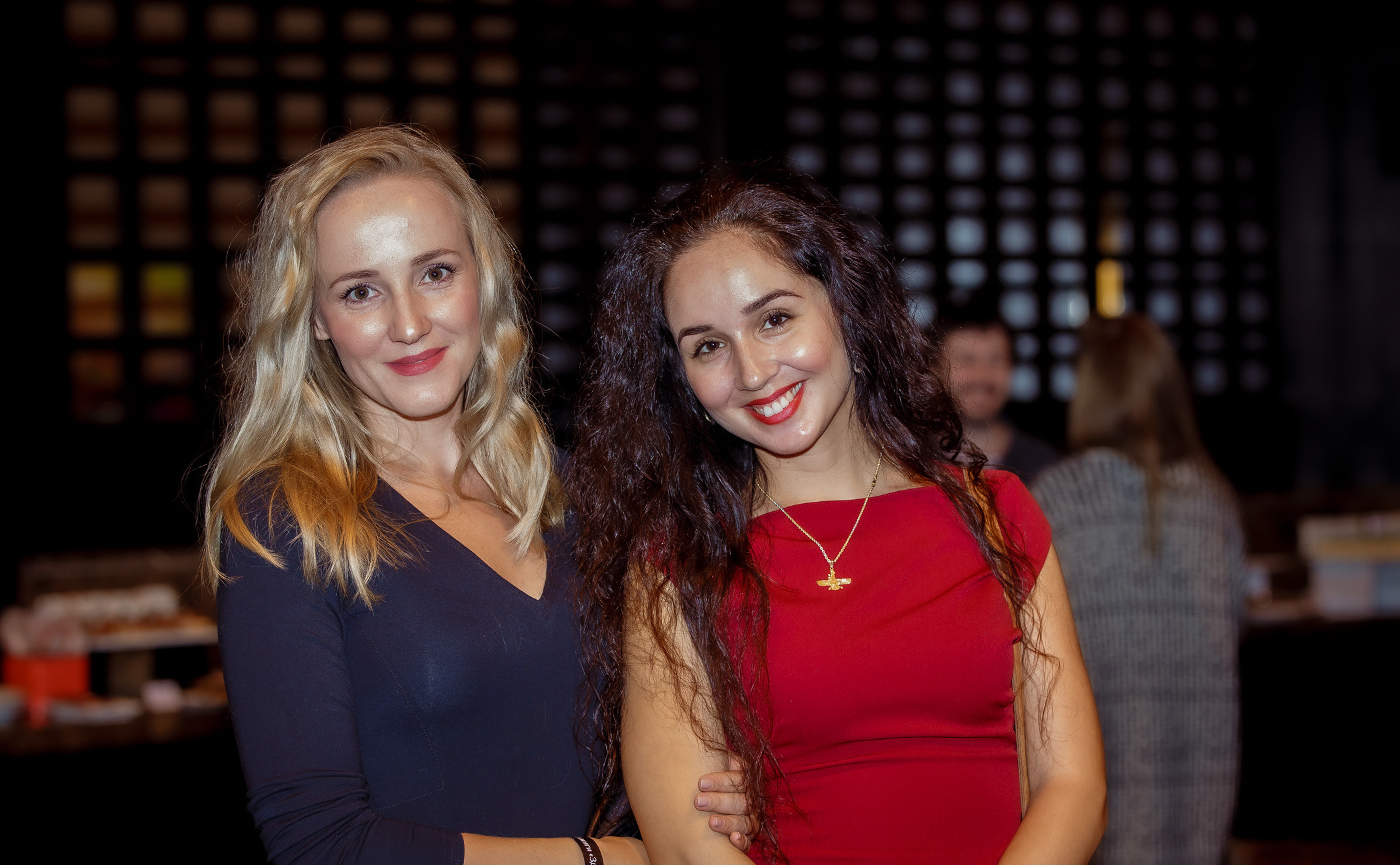 Презентация книги Д. Высоцкой. Фотограф в Шанхае — Лола Пидлуская