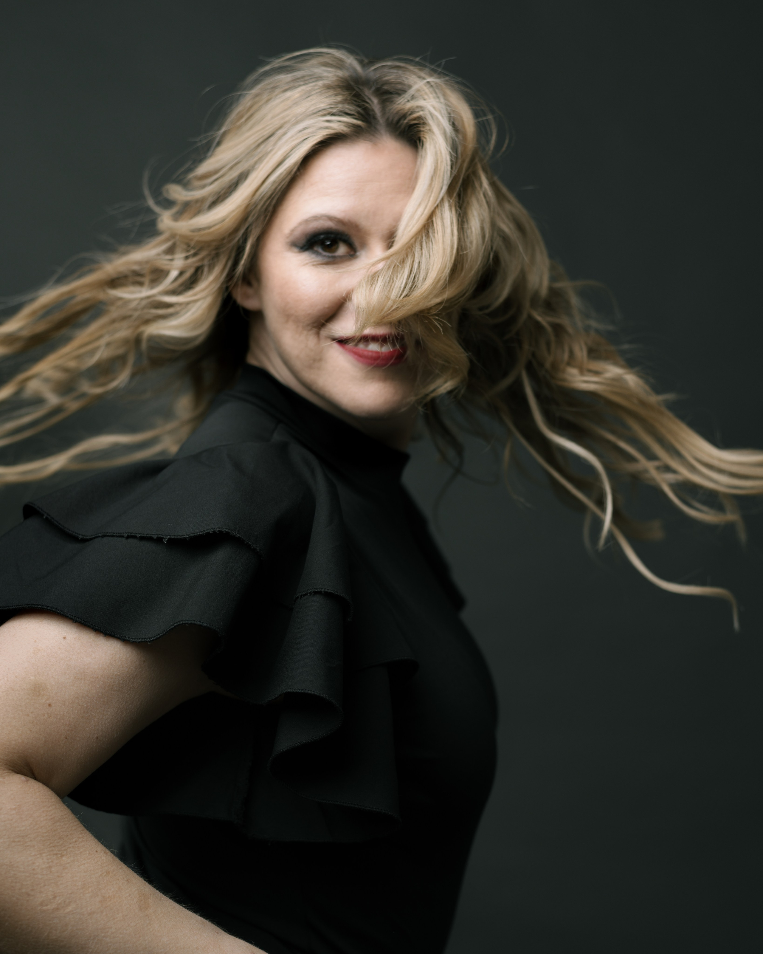 MAURA. Anastasiia Antoniuk portrait, family and couple photographer, Portugal