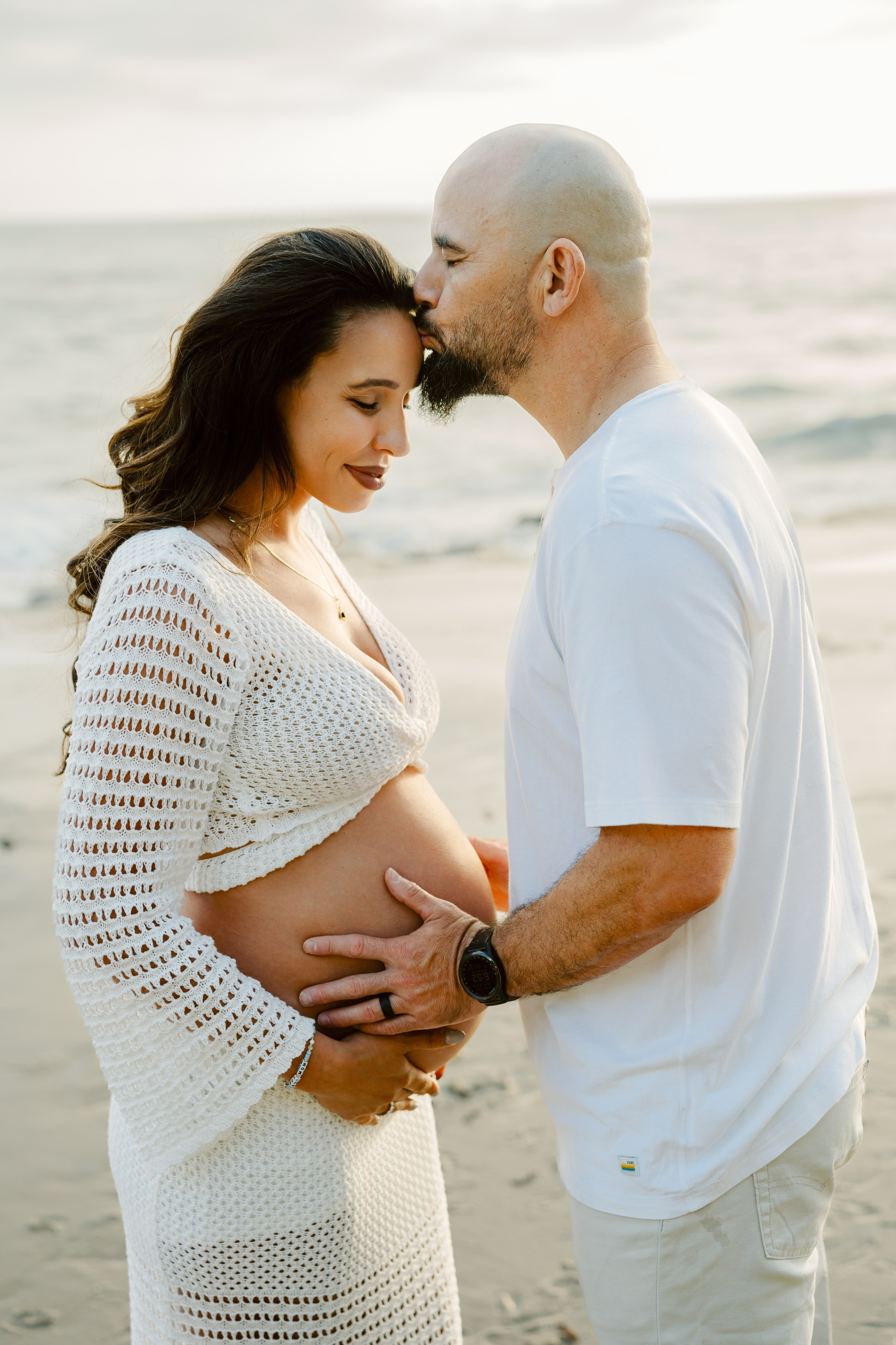 Maternity Photoshoot at Laguna Beach. Wedding Photography & Videography Team in California, Los Angeles, San Francisco, San Diego and Travel