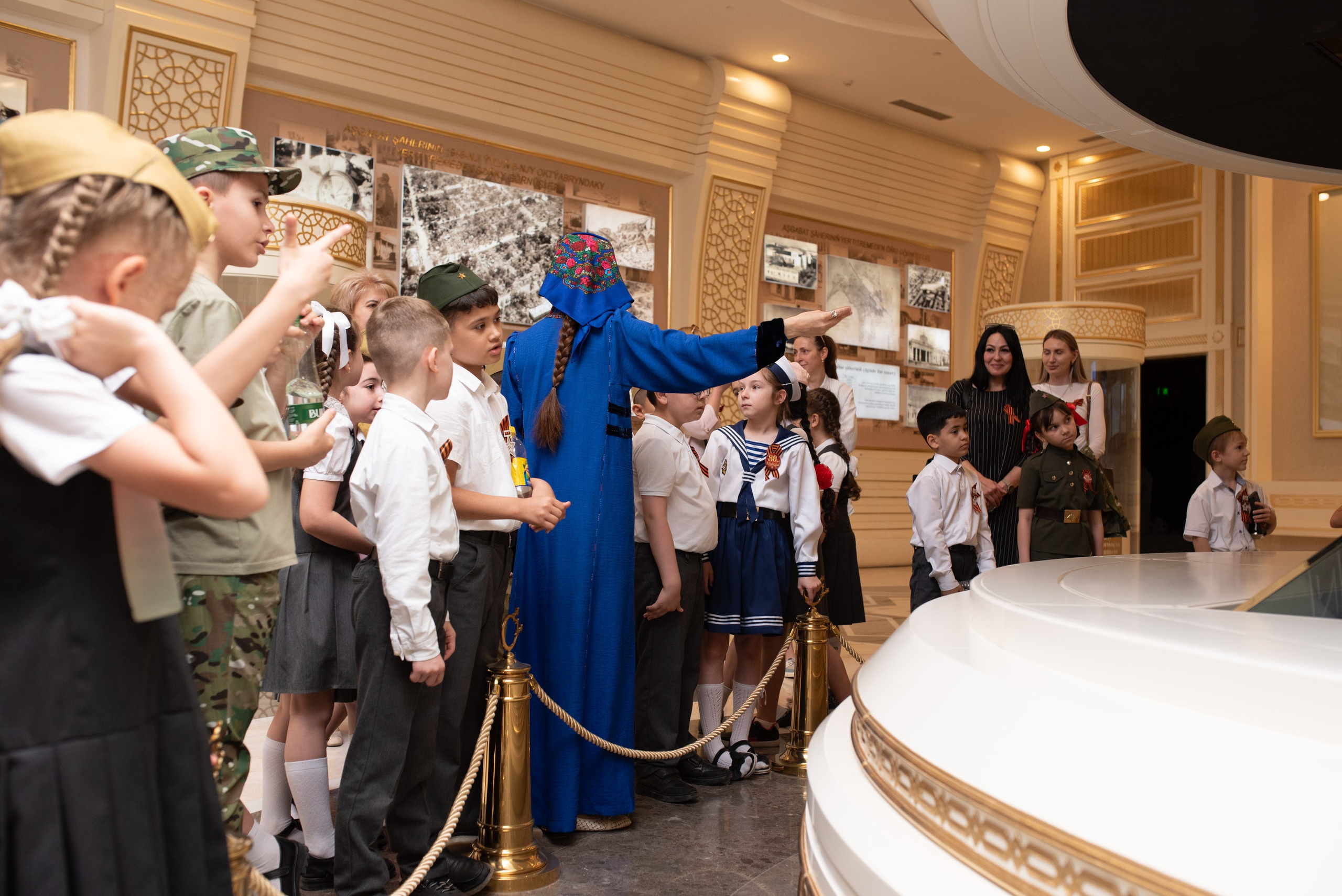 Вечный огонь 2"А» класс. Ваш фотограф в Ашхабаде Гамлет Осипов