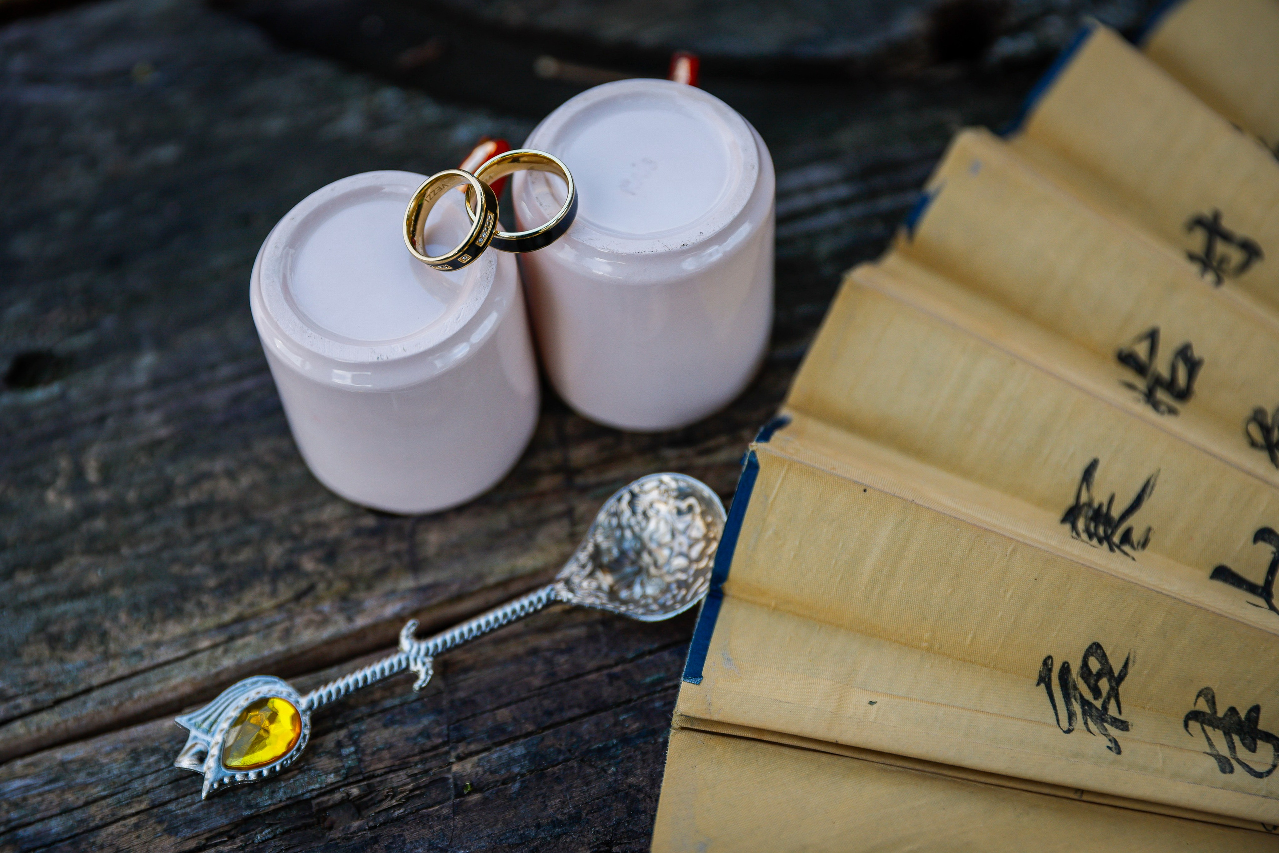 Oana&Bogdan — distractie, rasete, amintiri. Rares Bucur is a professional wedding photographer based in Cluj-Napoca, Romania, specializing in wedding photography