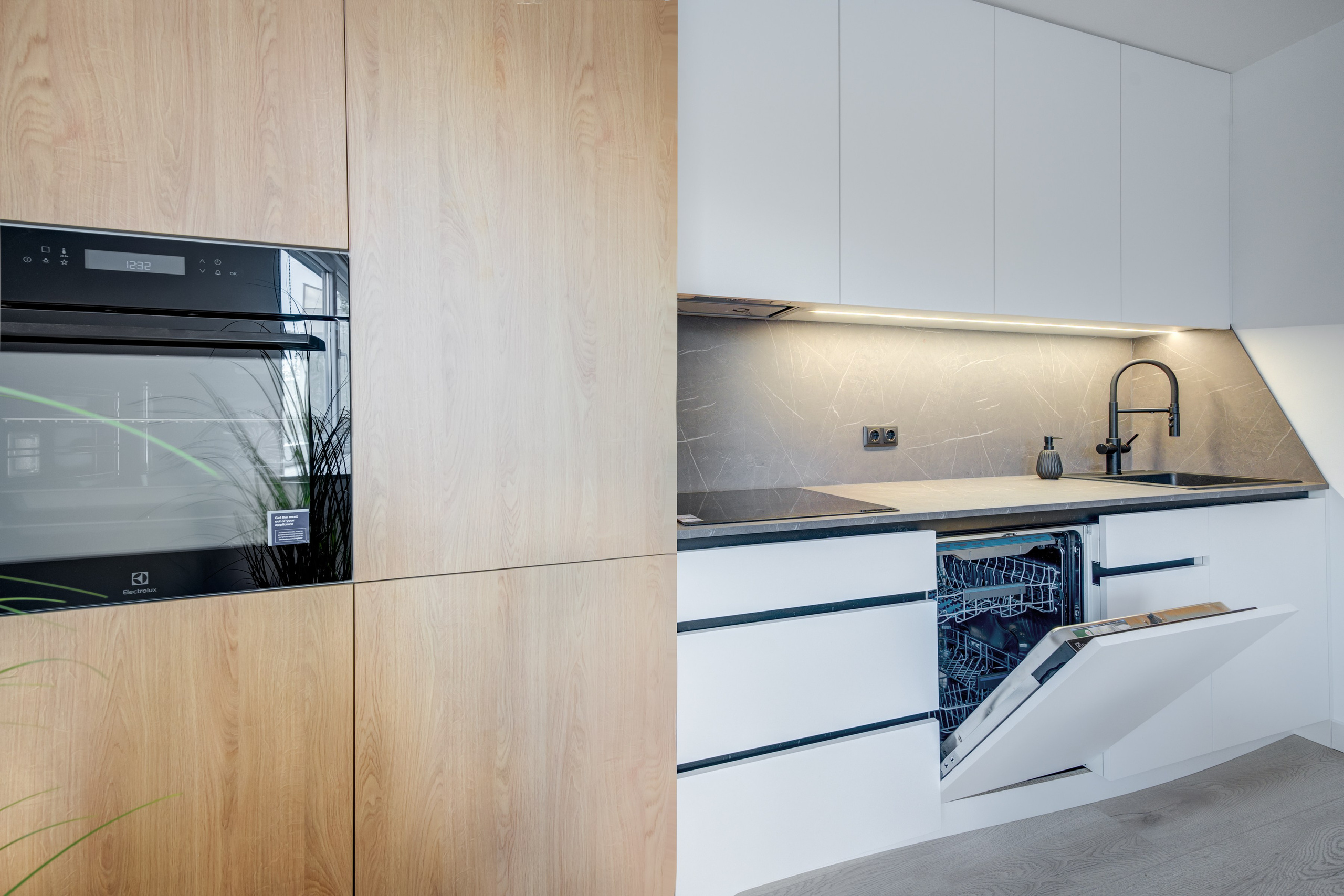 Birželio 23-sios g. 15. Elina Sapiega fotografė Vilniuje