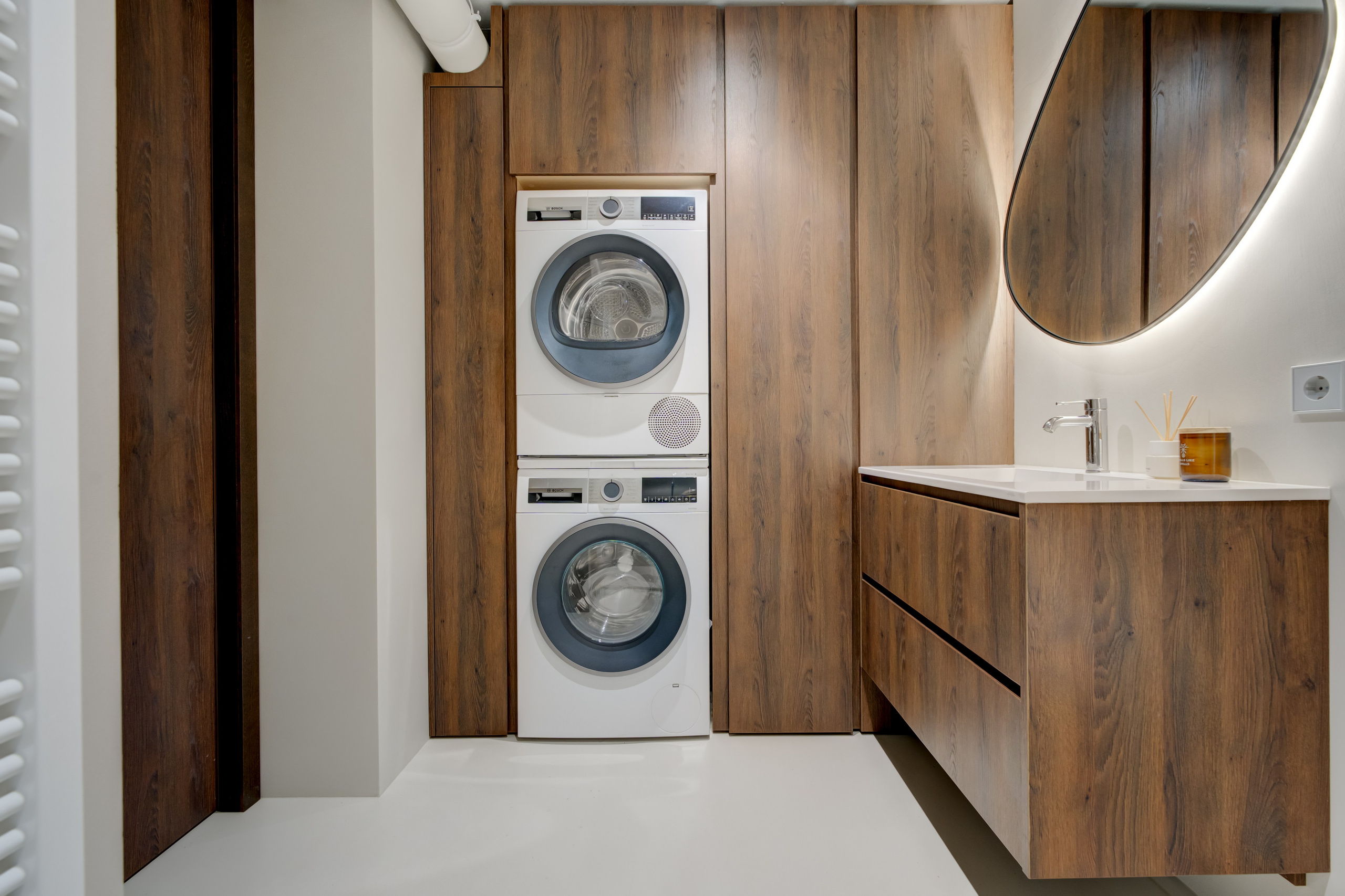 Kauno g. 32B. Elina Sapiega fotografė Vilniuje