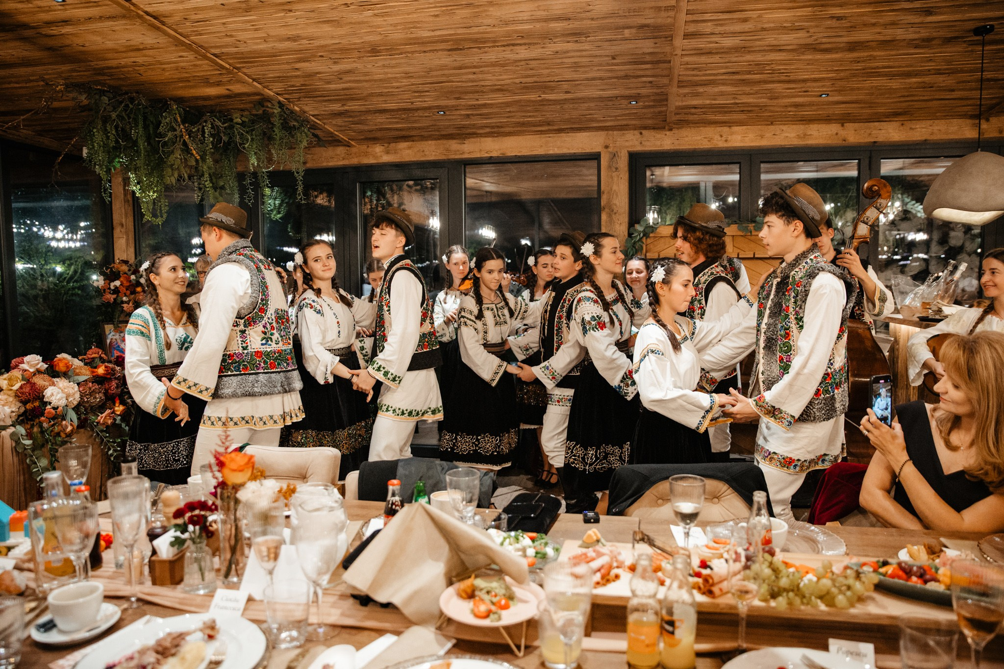 Nunta de Poveste la Sucevița: Cristi și Andreea. Servicii foto-video profesionale, pentru momente de neuitat