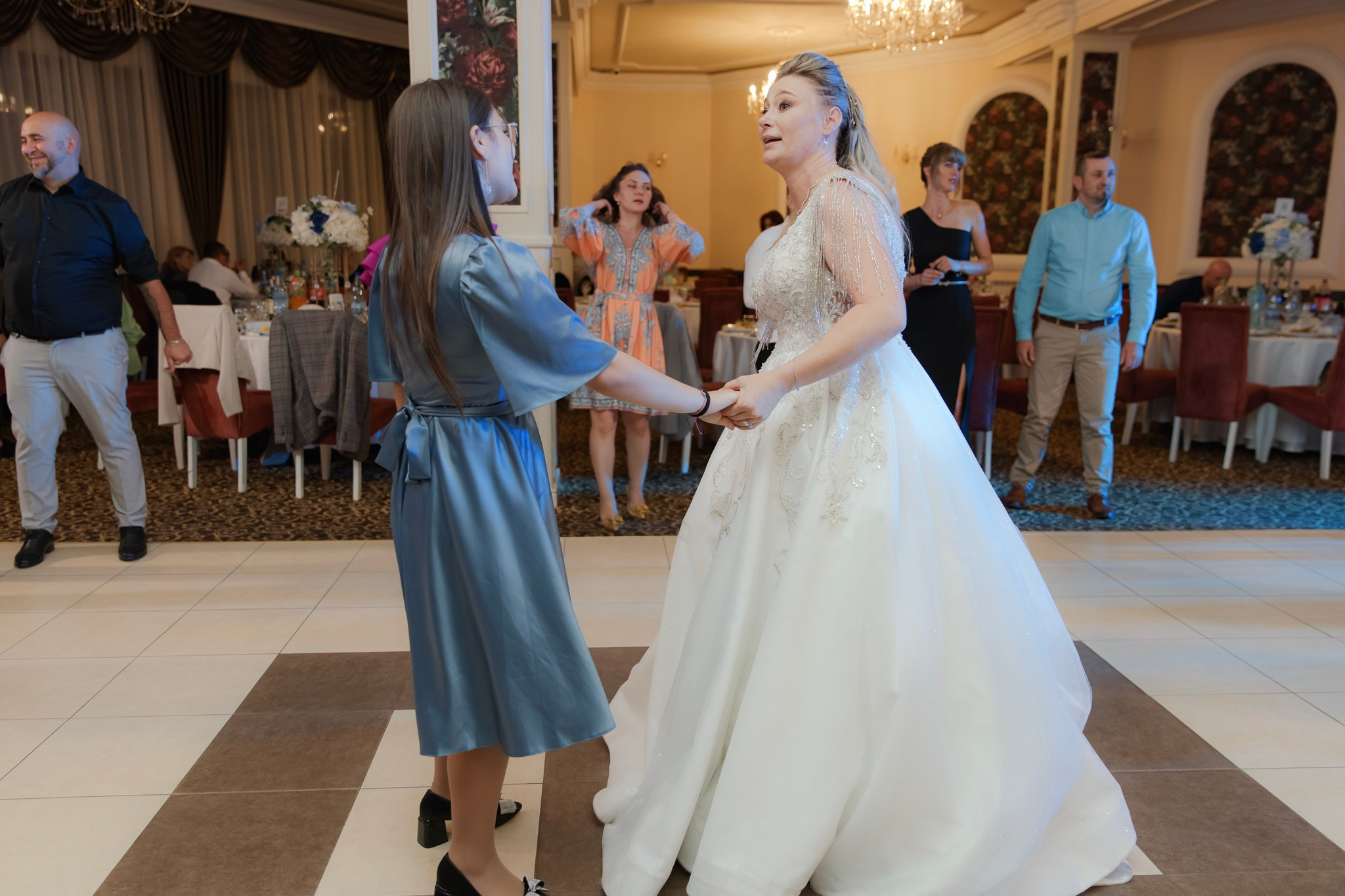 Mihai & Oana. Servicii foto-video profesionale, pentru momente de neuitat