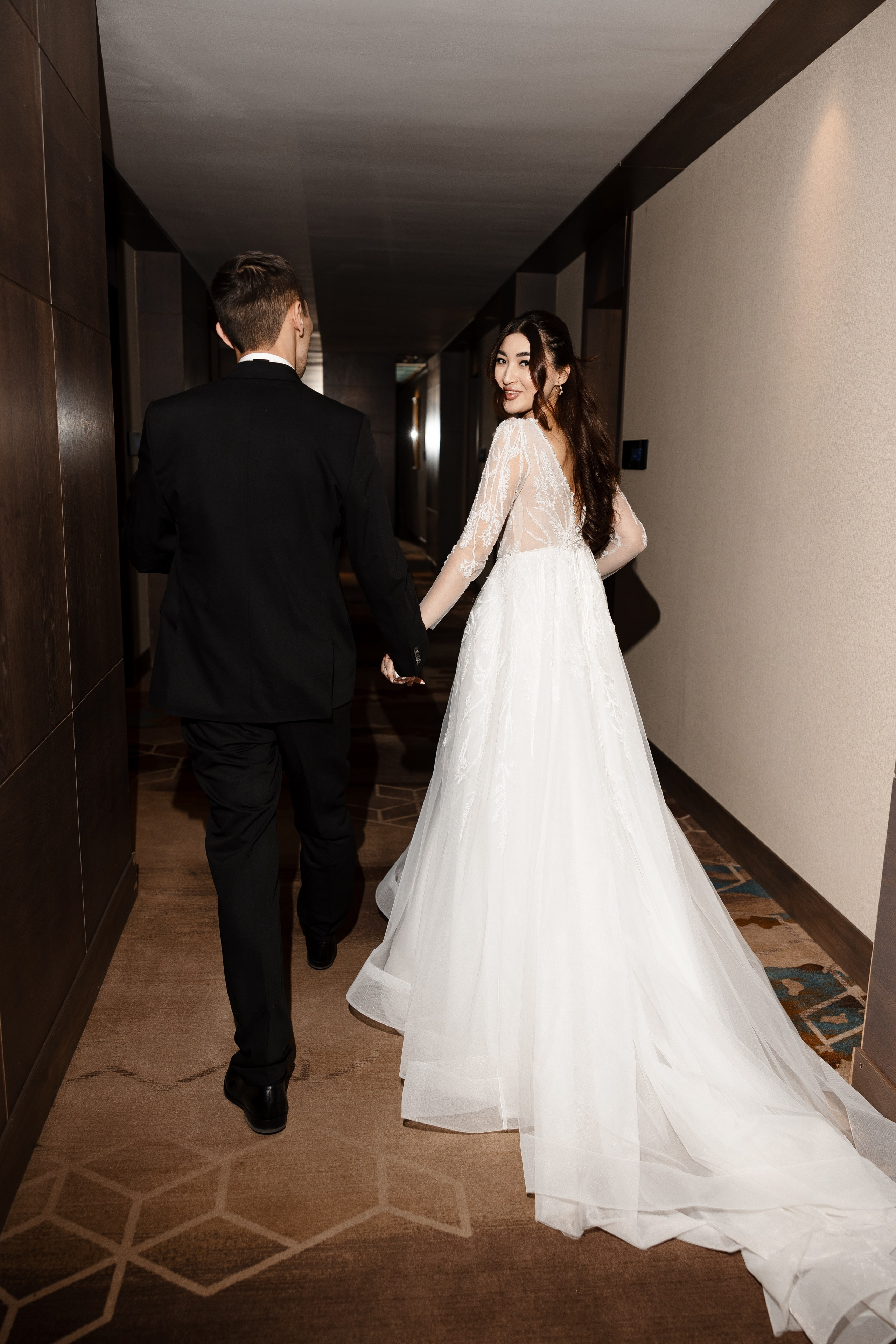 Manas & Zhanara in hotel Sofia. Азимжан Нуритдинходжаев — свадебный фотограф