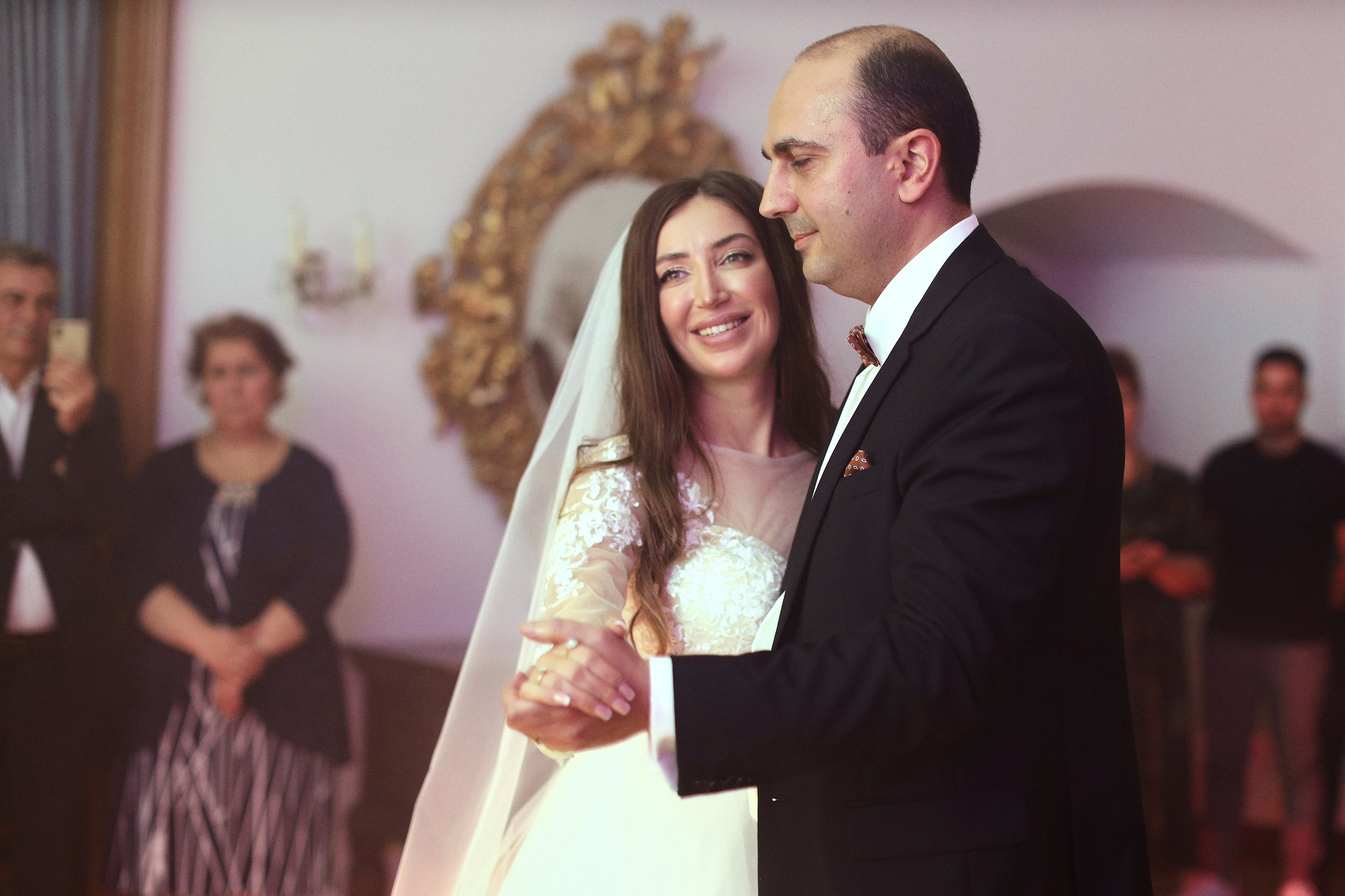 Hochzeitsfotos aus Düsseldorf. Hochzeitsfotograf und Hochzeitsvideograf aus Hamburg | Roka21Film