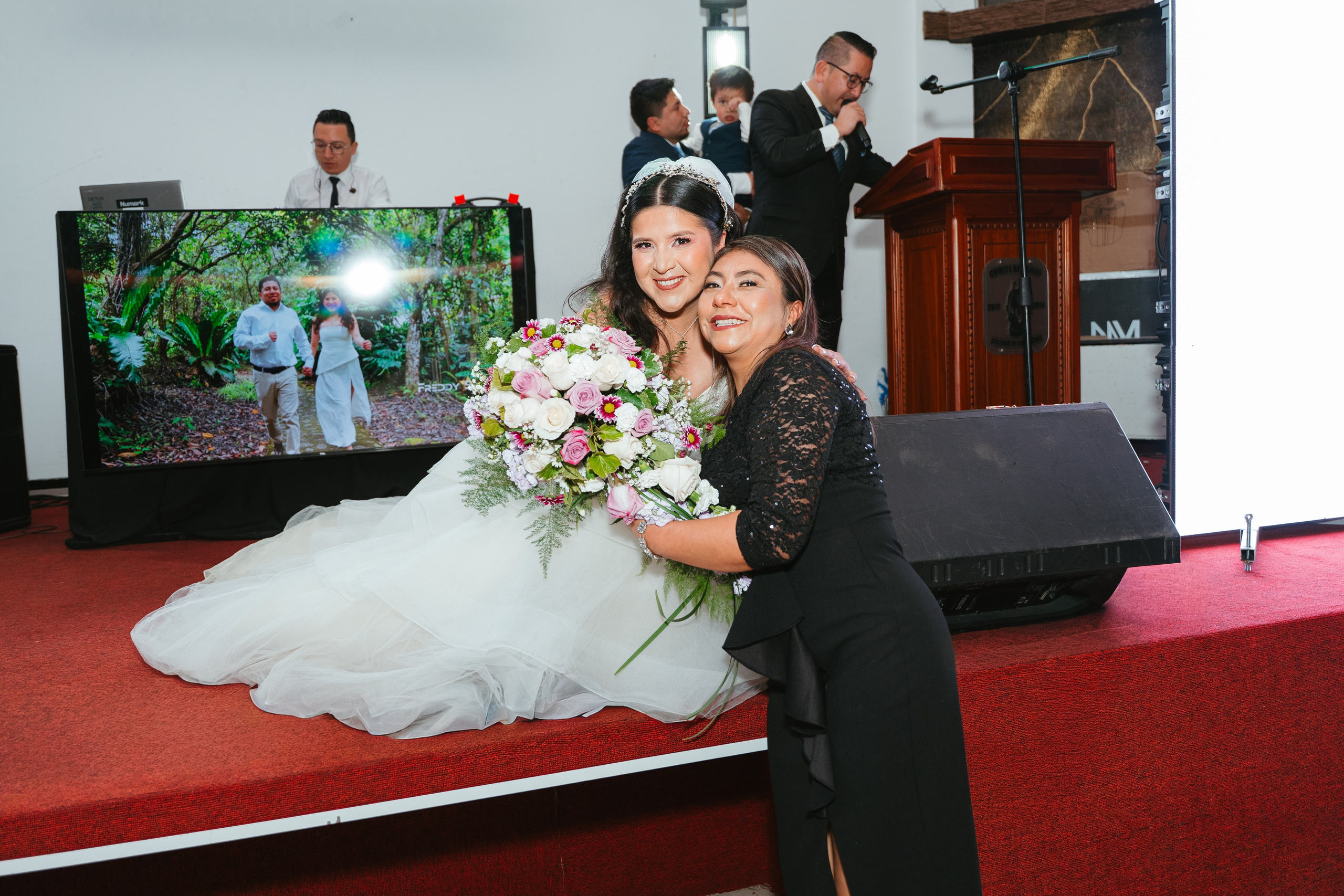 Pablo y Lizbeth. Fotógrafo de bodas en Loja Ecuador | Piero Alvarez PH