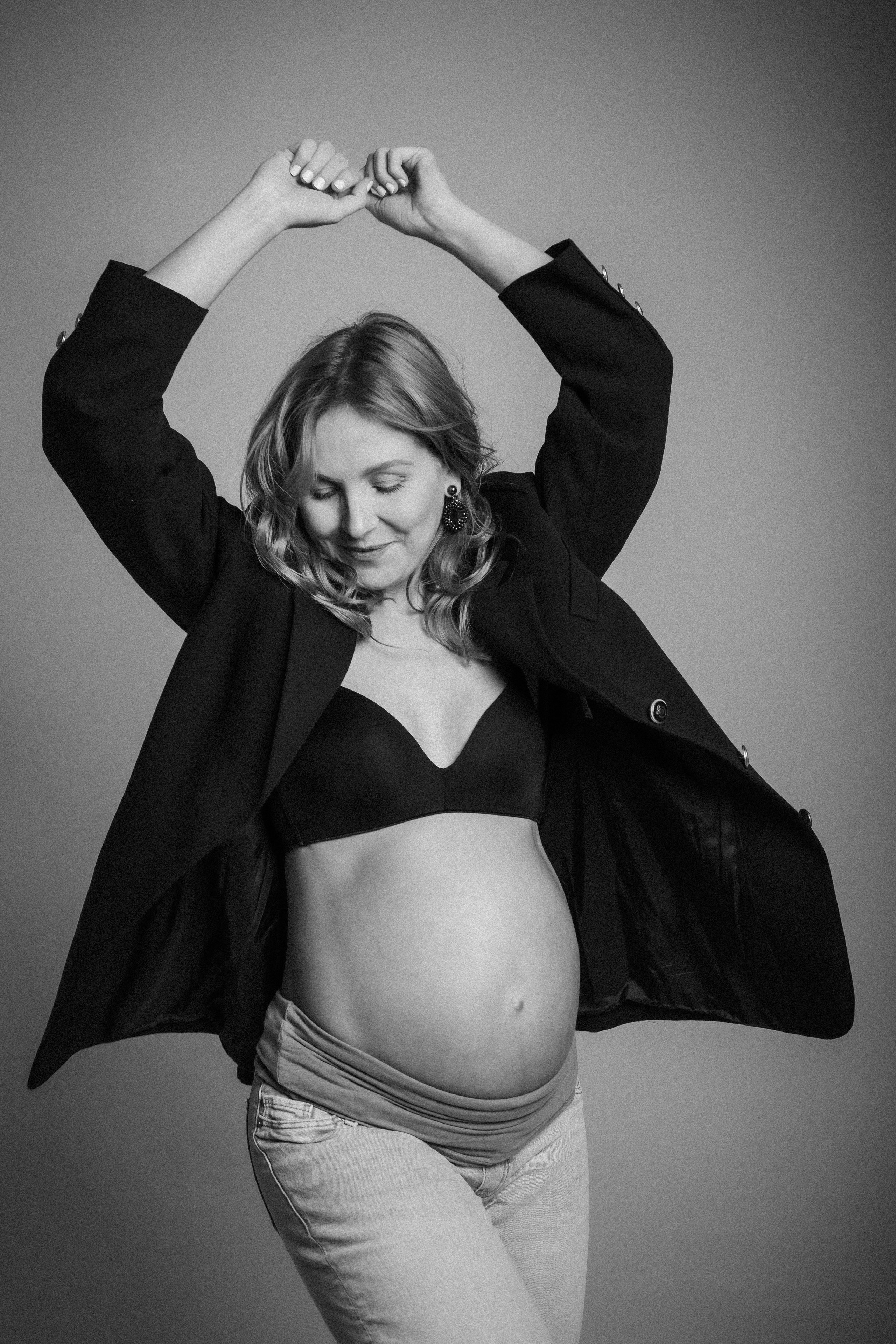 Rebekka. Portrait Photographer in Berlin Daria Doch Schwangerschaftsfotos