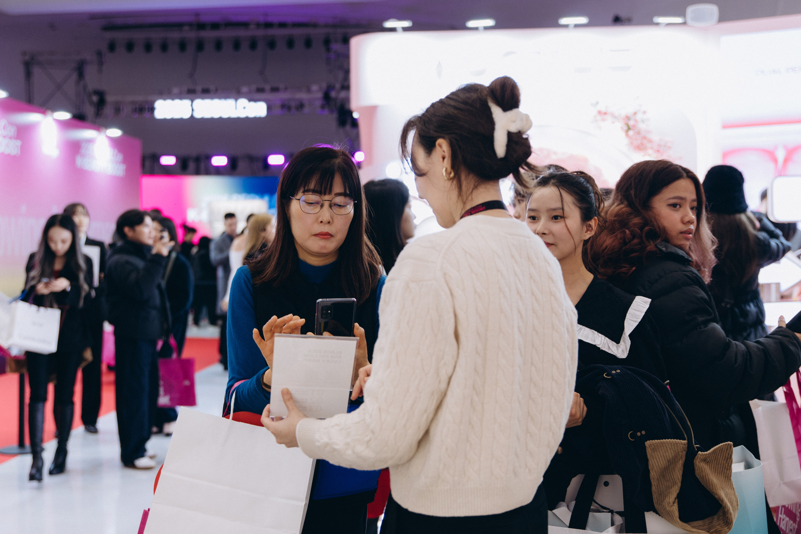 Seoul beauty expo 2025 (Black Rice). Portrait photographer in South Korea Olga Lian