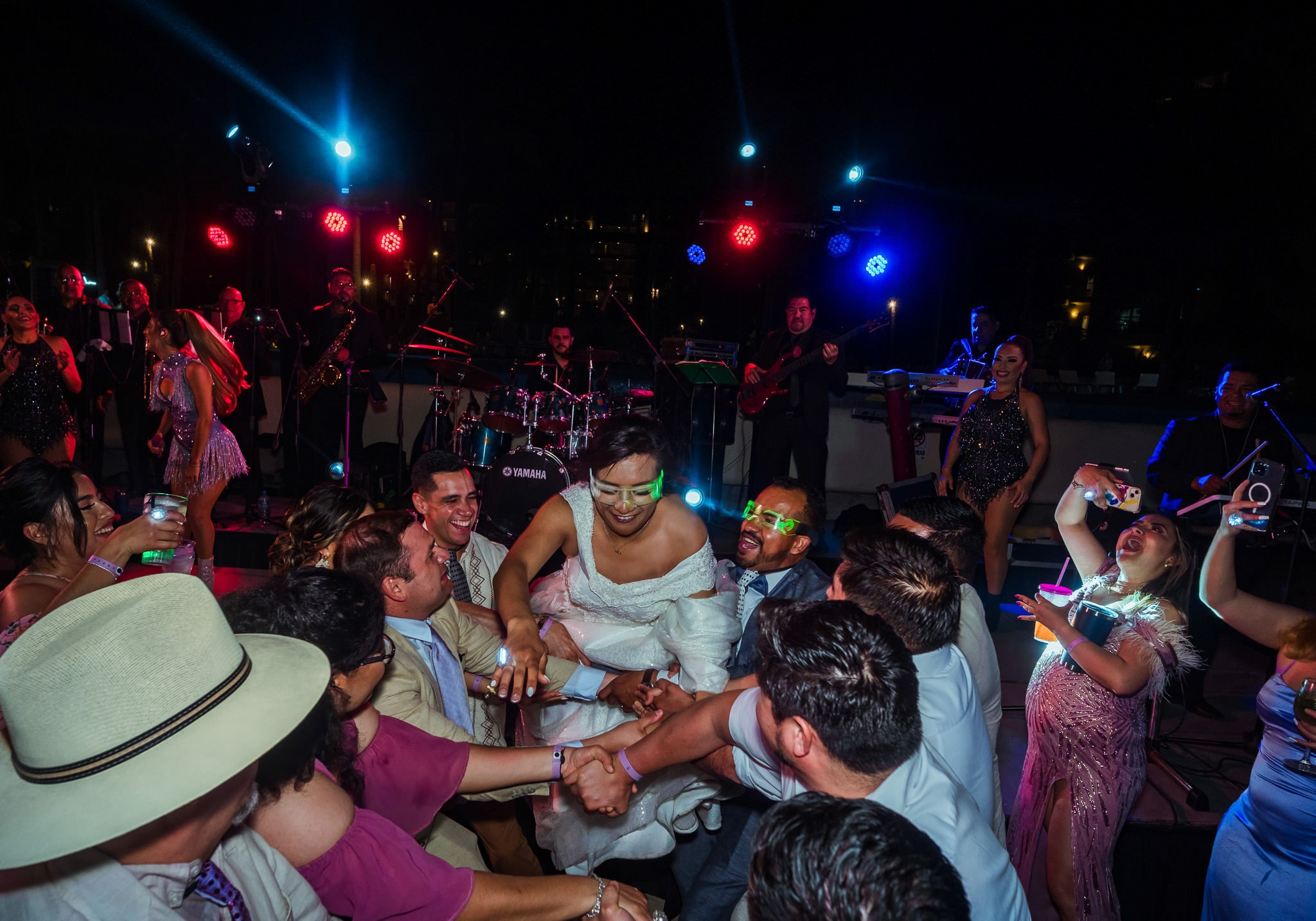 Lupita y Abel / Puerto Vallarta. Wedding and family photographer in Mexico City