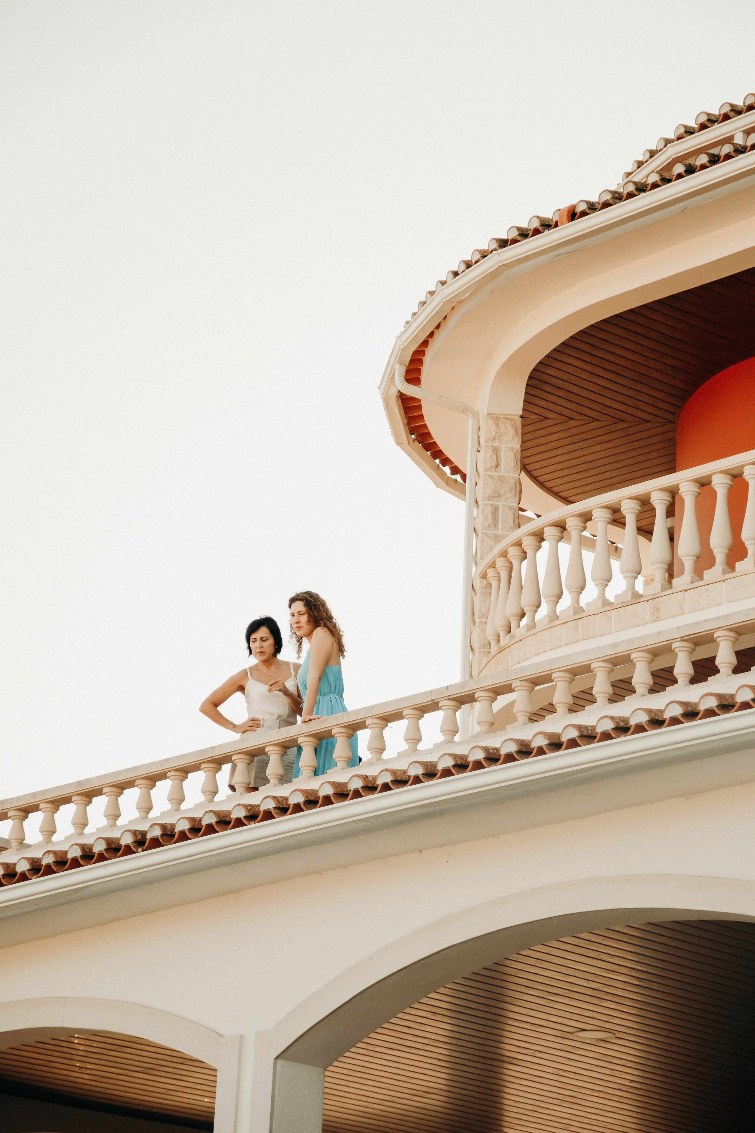 Pool party in  High Villa.  Cascais Sintra Lisbon. Валерія Сичова. Сімейний та репортажний фотограф в Португаліі