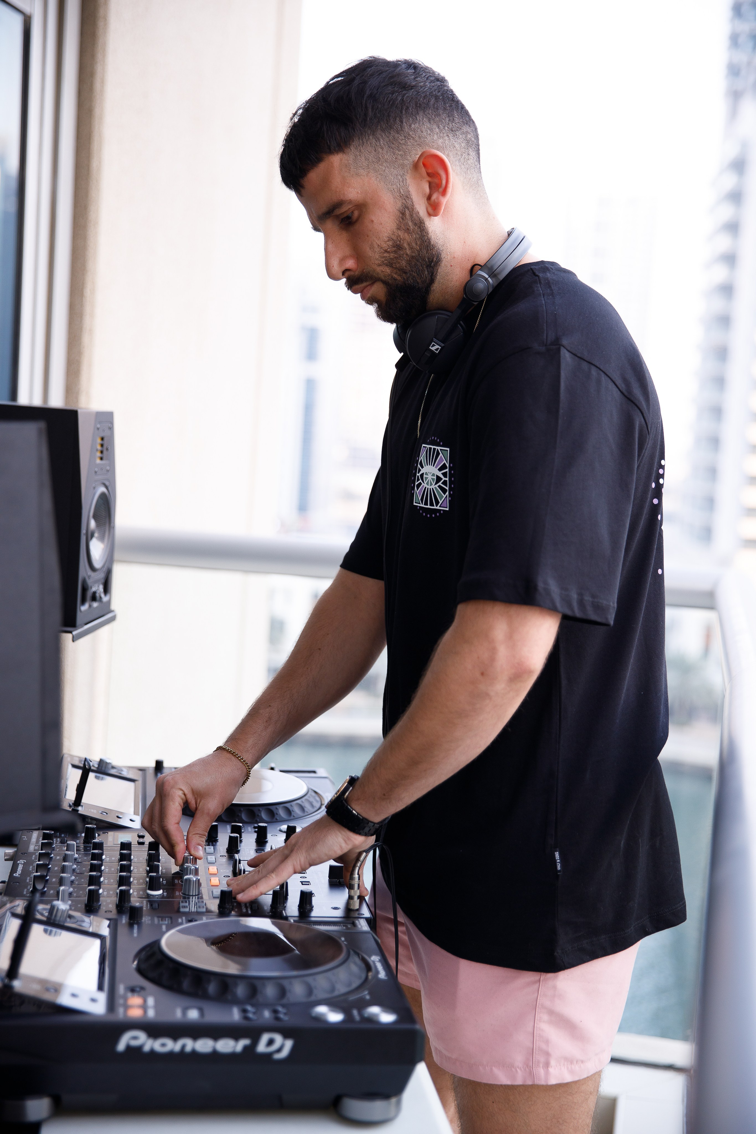 DJ. Photographer Anna Curly | Weddings and Events in Dubai