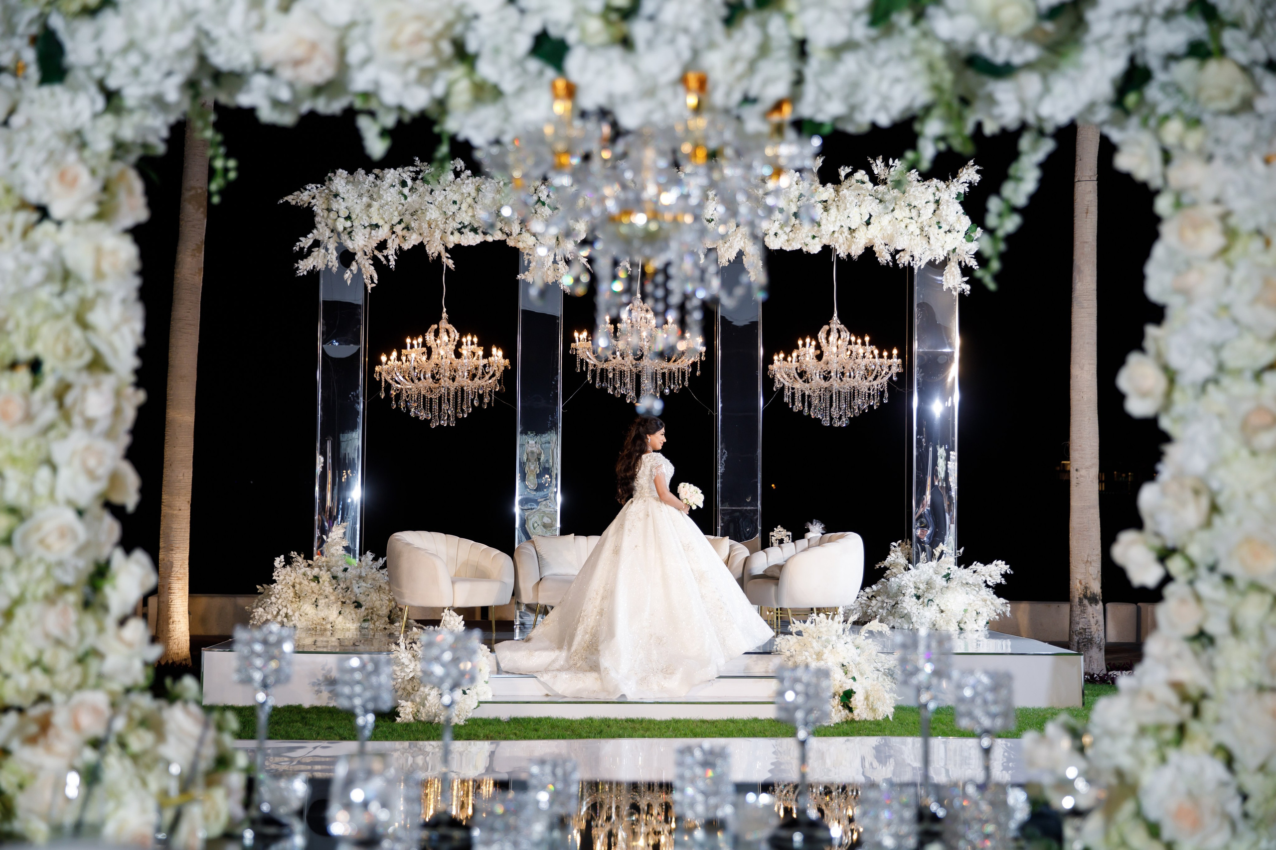 22/12/2023 Burj Al Arab wedding. Photographer Anna Curly | Weddings and Events in Dubai