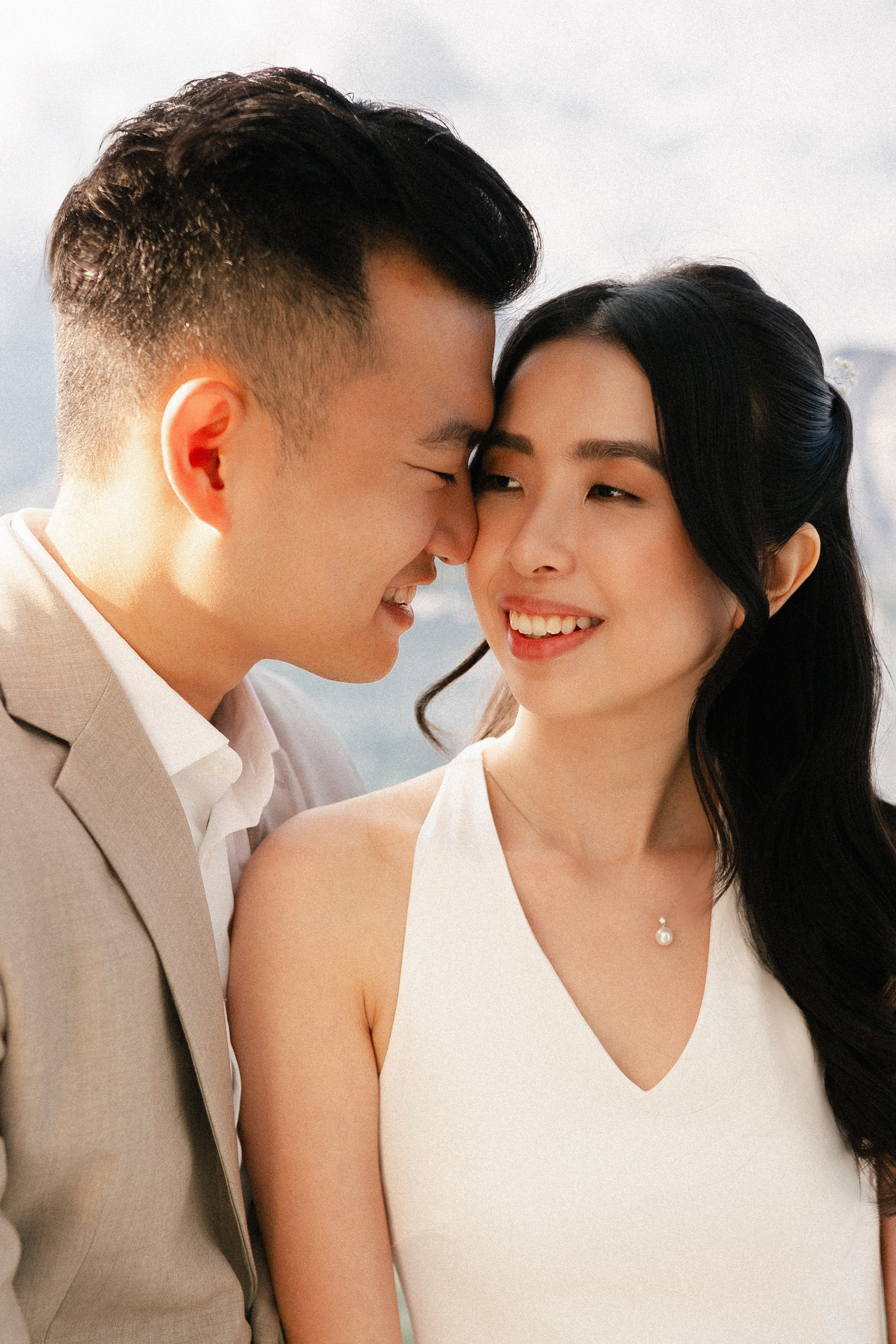 Bride and groom at Villa Melzi on lake como 