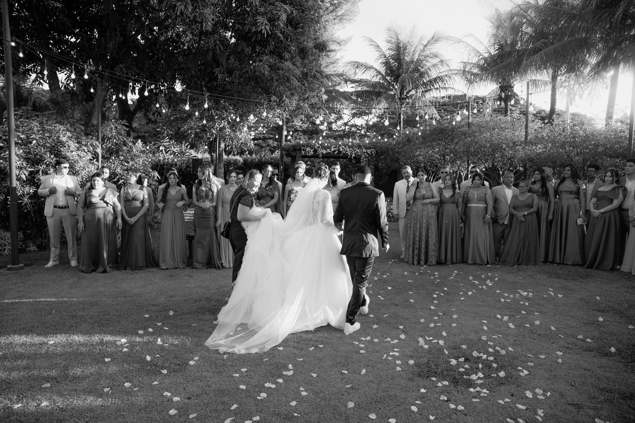 Larissa & Vinicius — Espaço Faveral / Aararaquara. Robson Colaço
