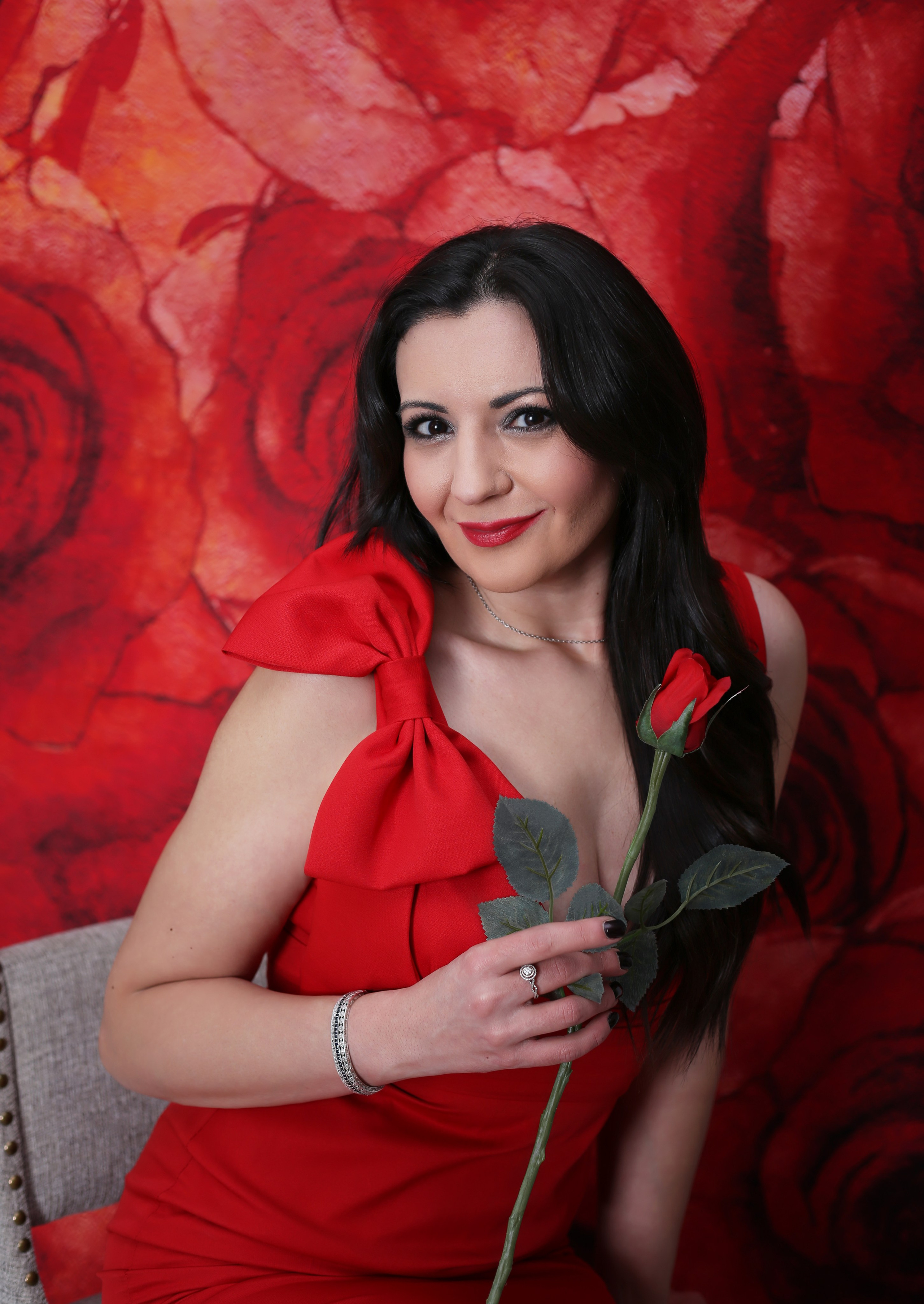 Studio Solo Portrait. YuAnna studio. Family & Kids Photographer in Seattle area, located in