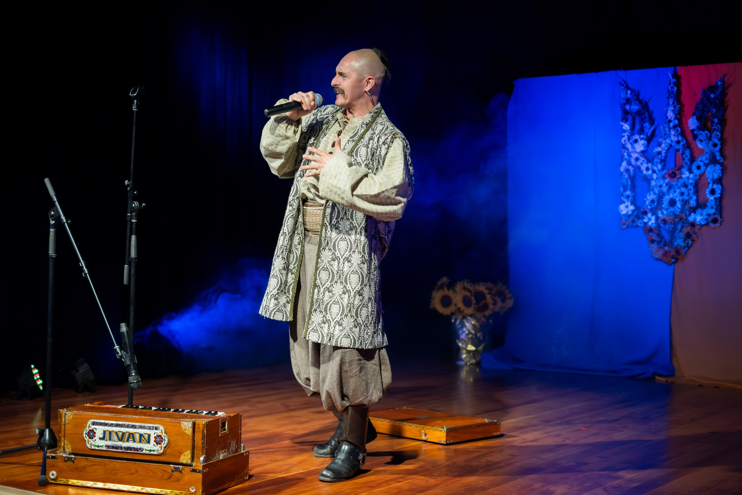 KOZAK SIROMAHA. Reportage concert portrait photography in the San Francisco Bay Area