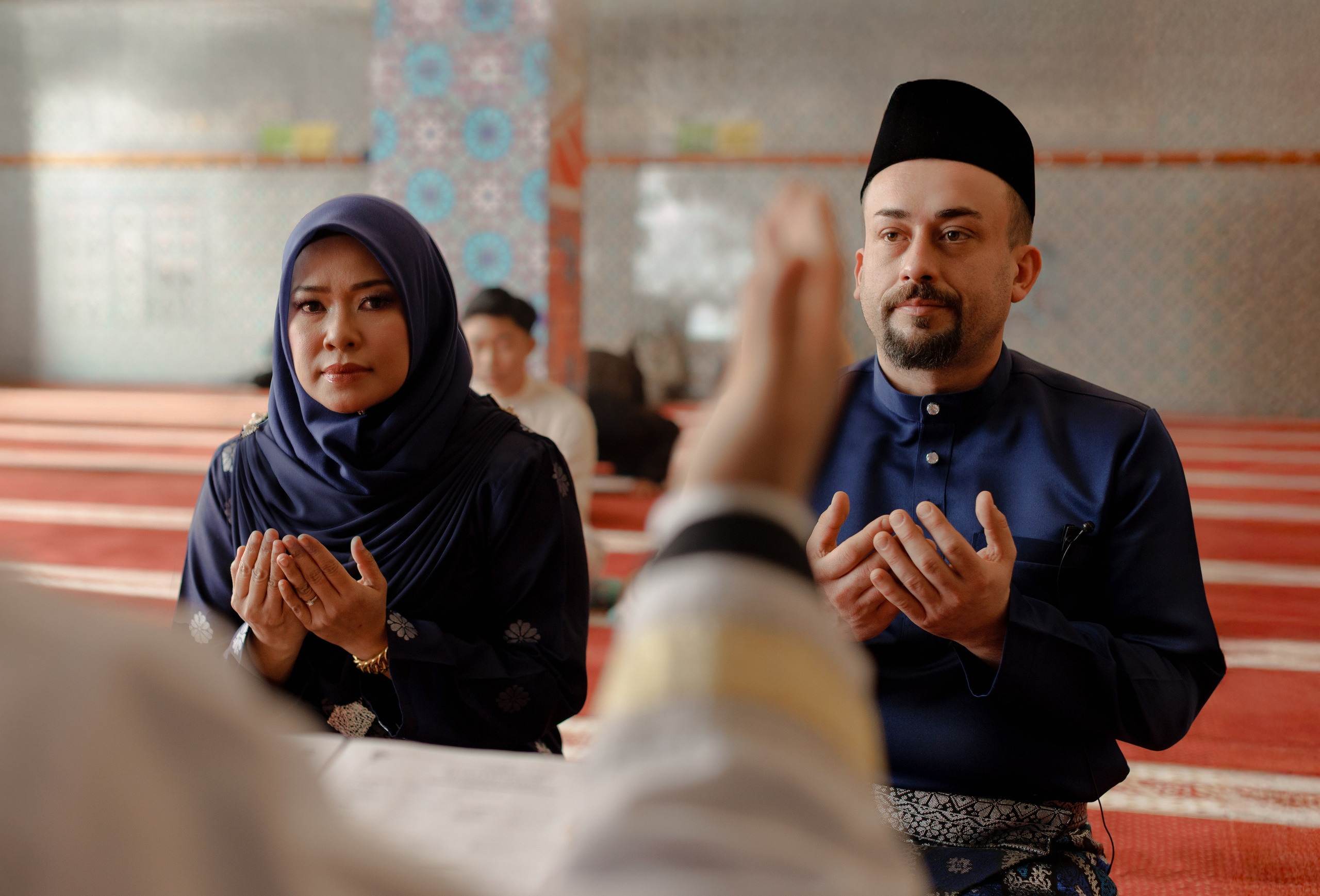 Hochzeitsfotografie in der Zentralmoschee Hamburg | Interkulturelle Harmonie & Architektonische Schönheit. Hochzeitsfotograf und Hochzeitsvideograf aus Hamburg | Roka21Film