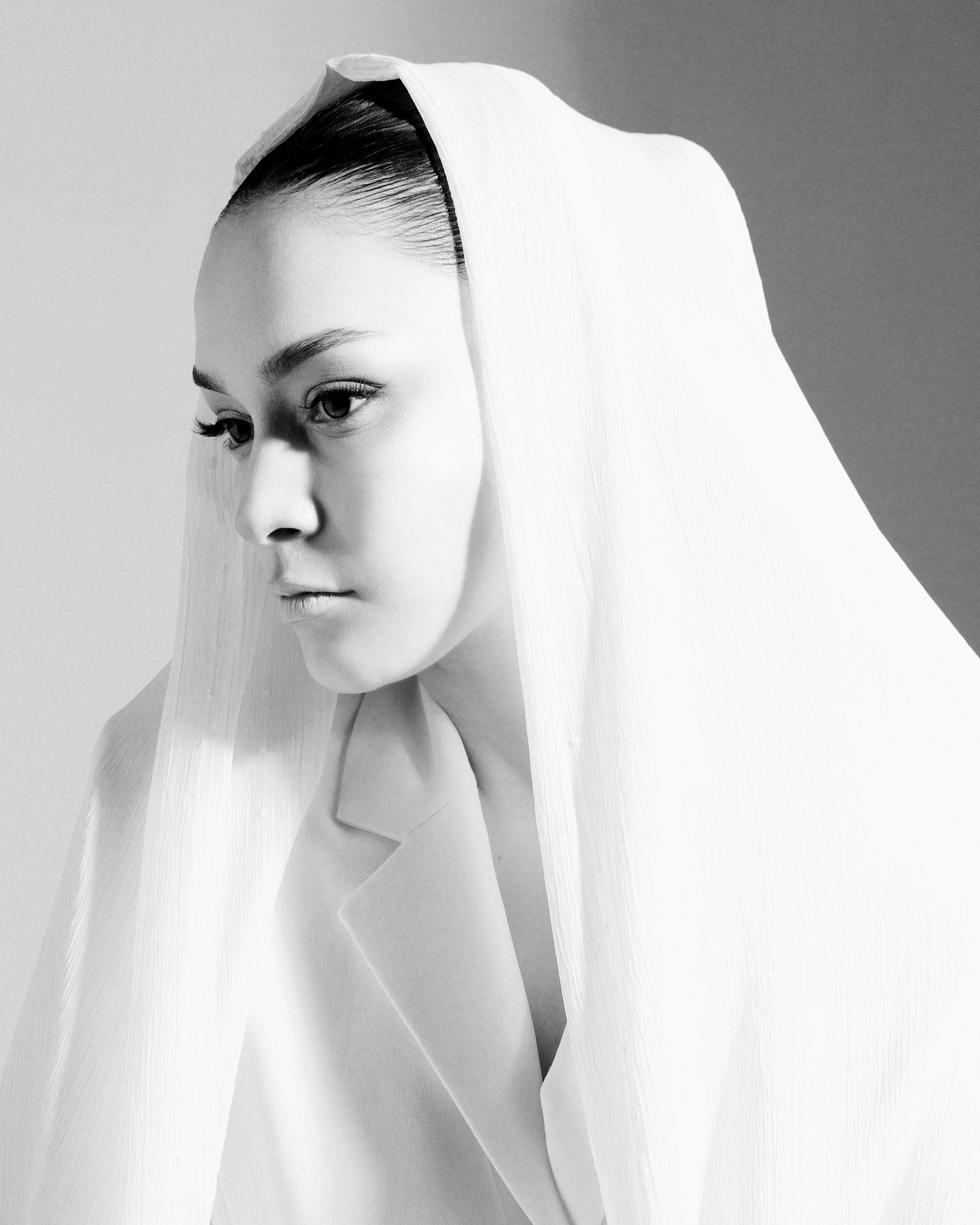 The white rose behind its own eyes. Фотограф Баку Тбилиси