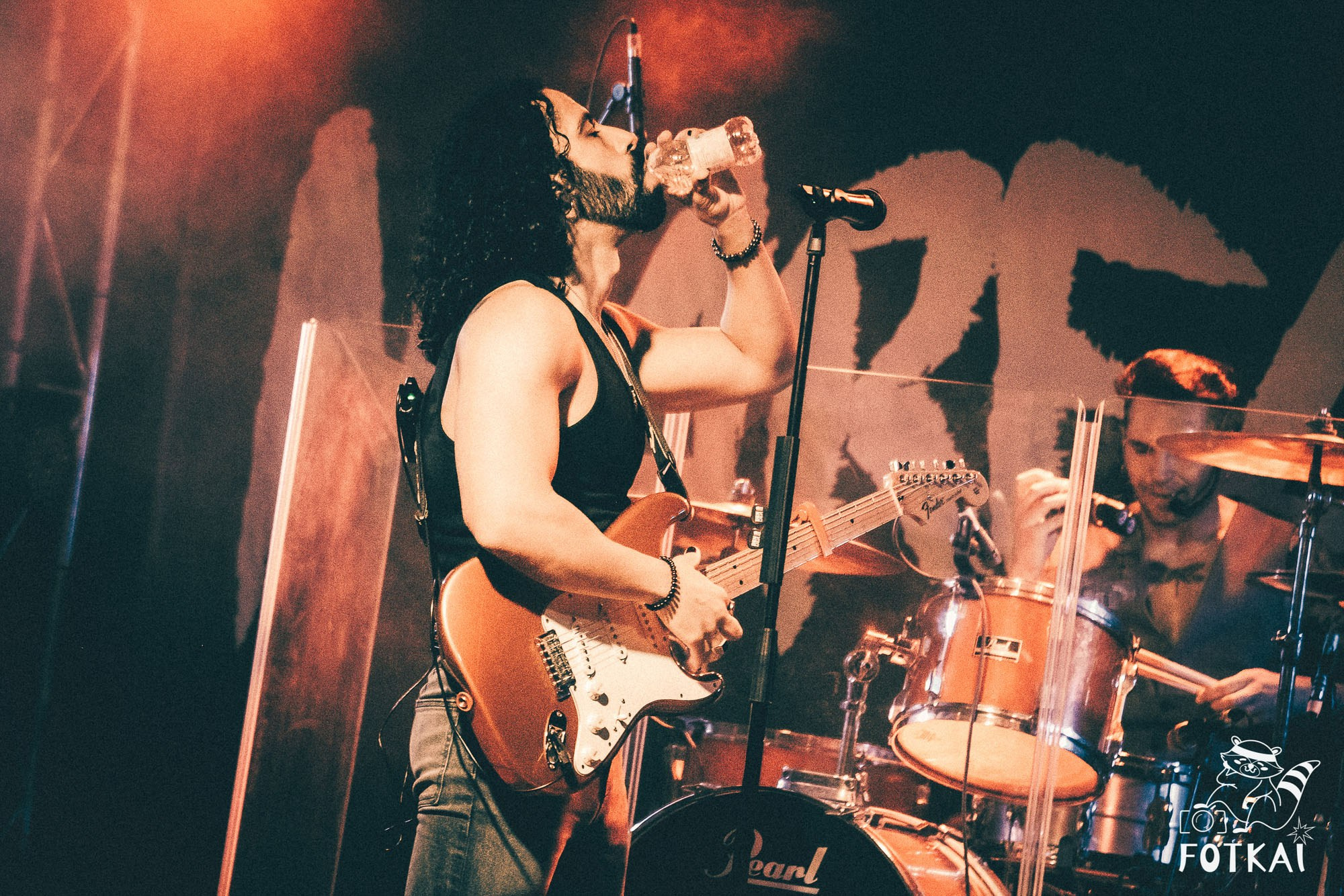 DENISDENIS — reportaje fotográfico del concierto en la Sala Marearock (Alicante) | FOTKAI