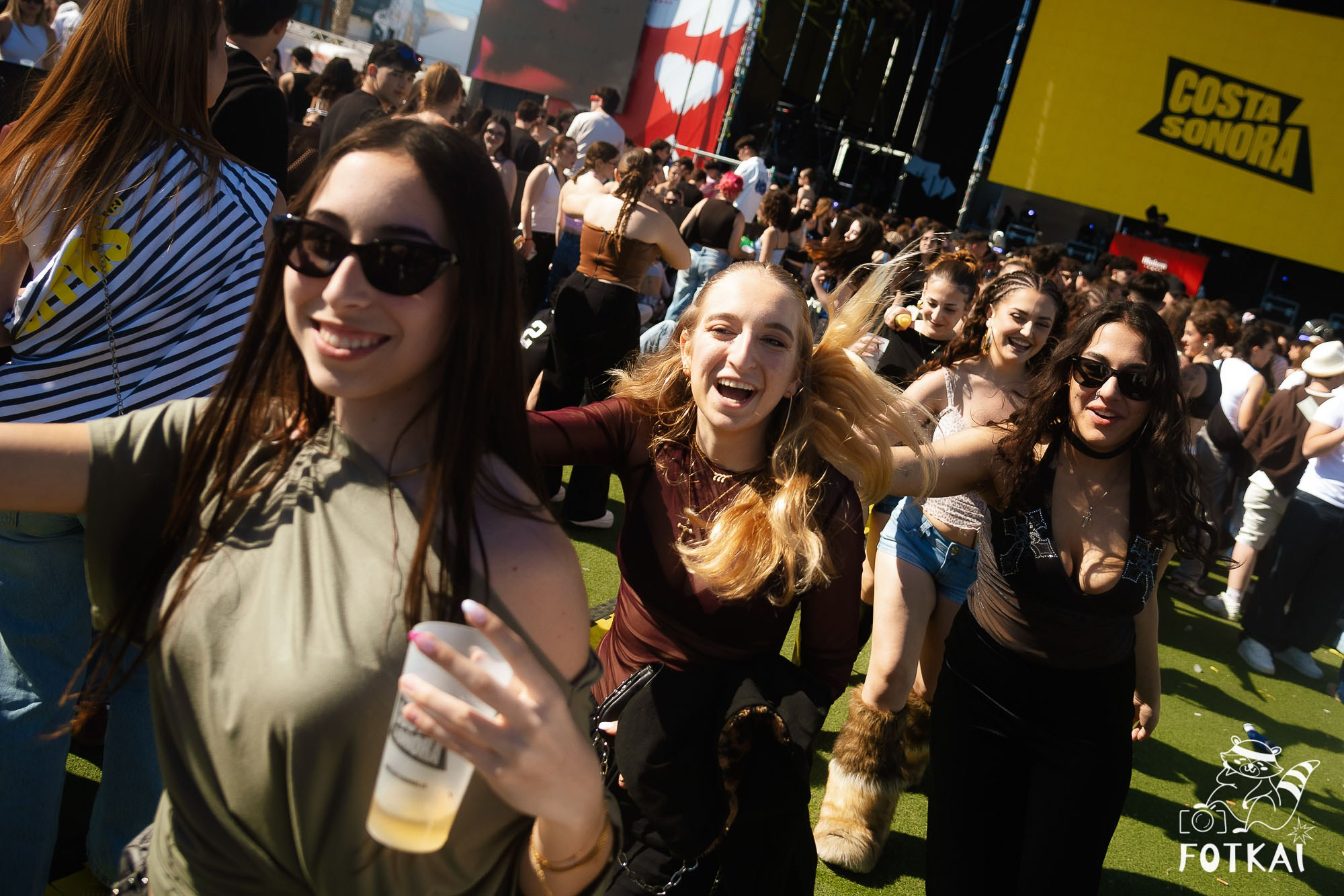 Fotos Costa Sonora 2026 Alicante Día 2 — busca tu foto y encuentra amigos del festival | FOTKAI