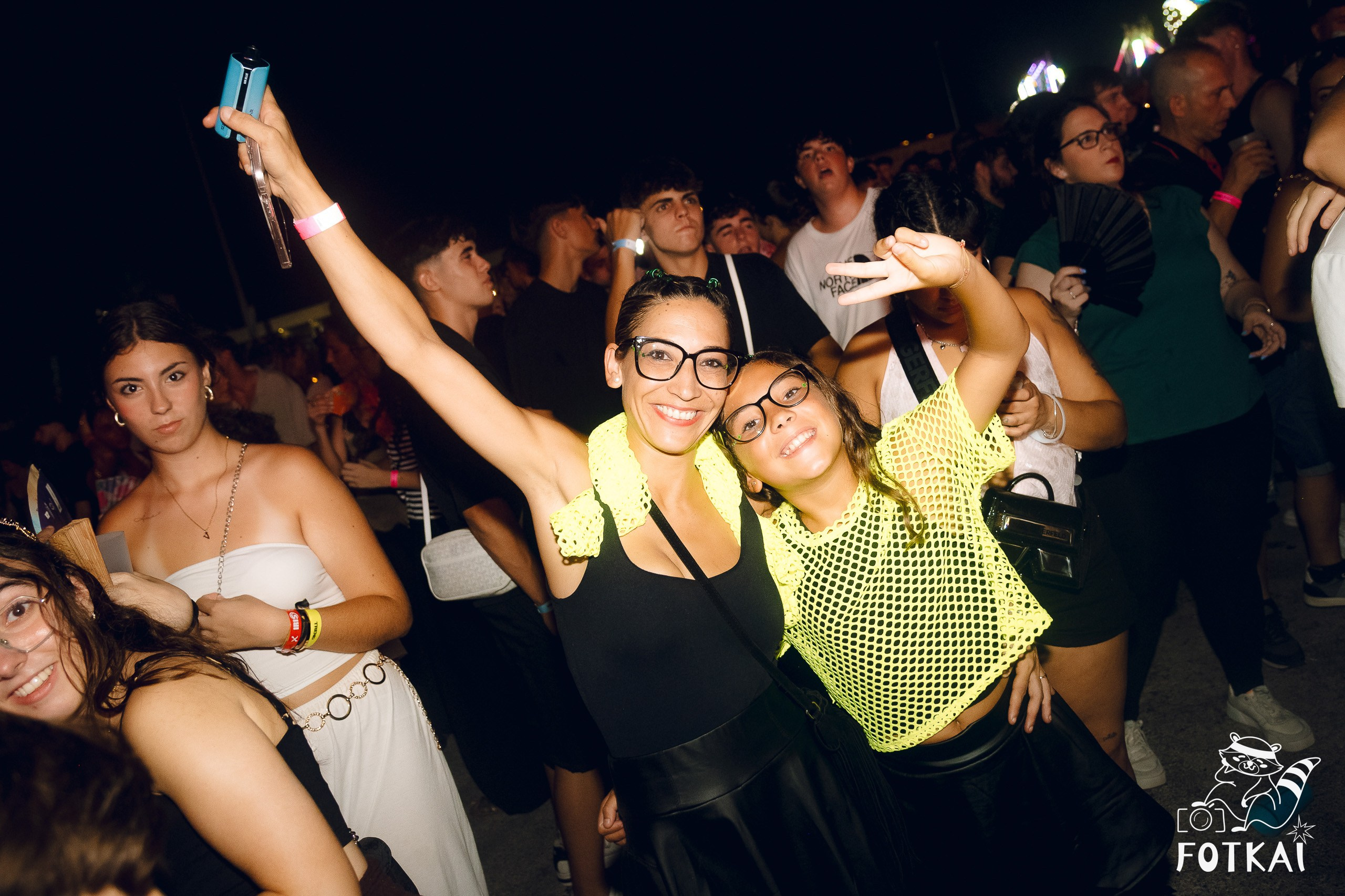 JC Reyes at Brilla Torrevieja Festival — Live Concert Photos in Torrevieja, Spain, 2026 | FOTKAI
