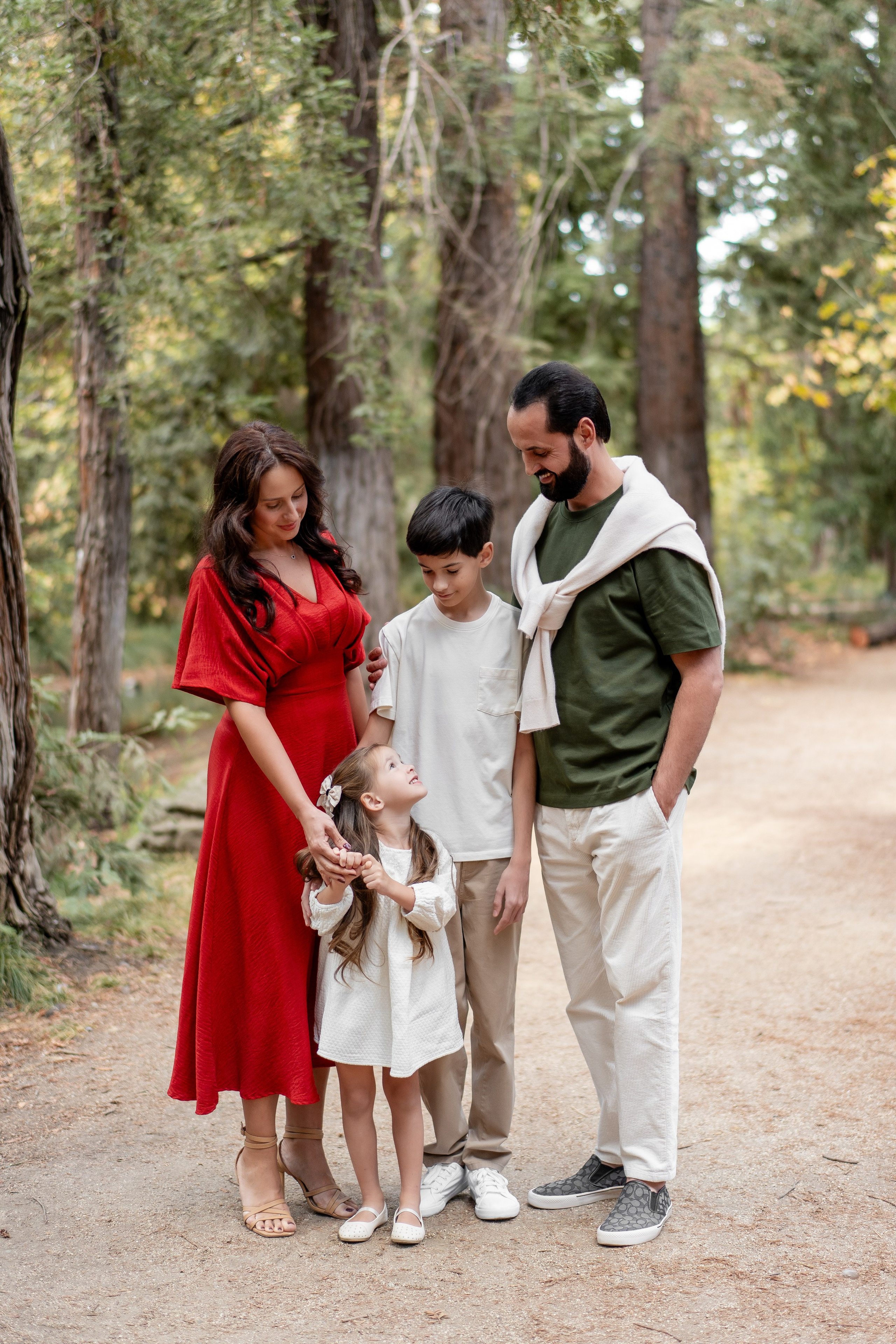 Mikhailov family. Family photographer in Sacramento | Sofia Pavenko