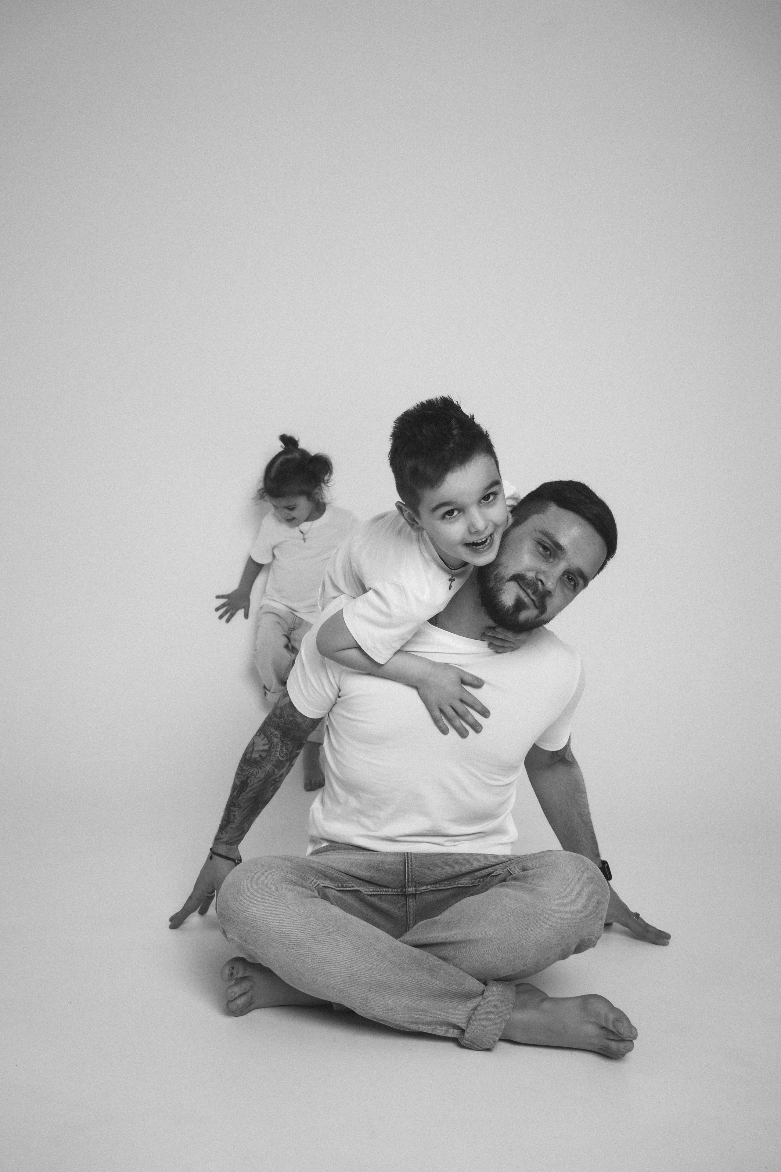 Ģimenes fotosesija. Sieviešu fotogrāfe Nadja Kraukle