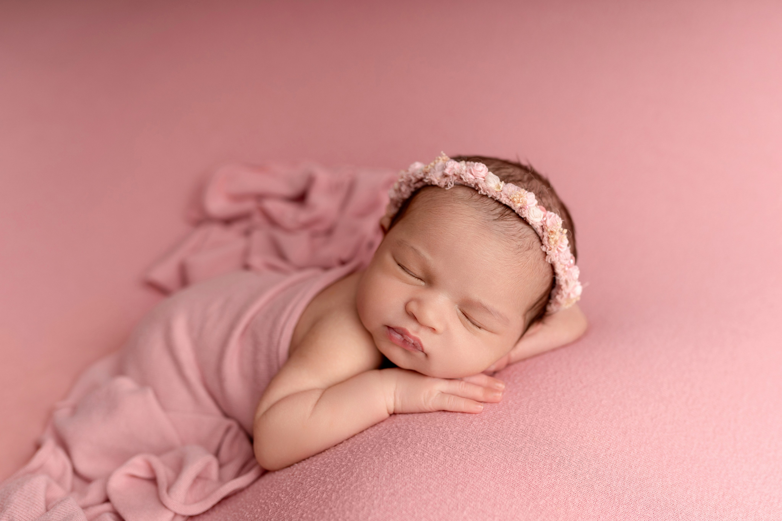 Esu Aleksandra naujagimių ir kudikių fotografė iš Vilniaus