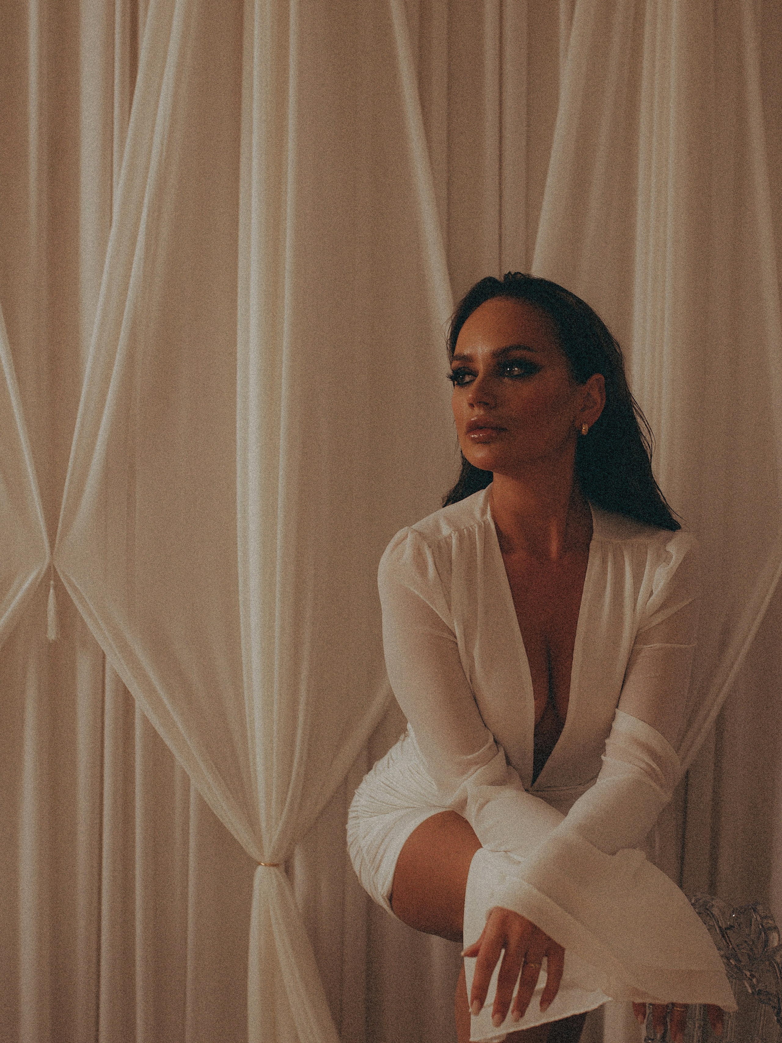 Шелк и свечи. Валерия Вартанова. Фотограф