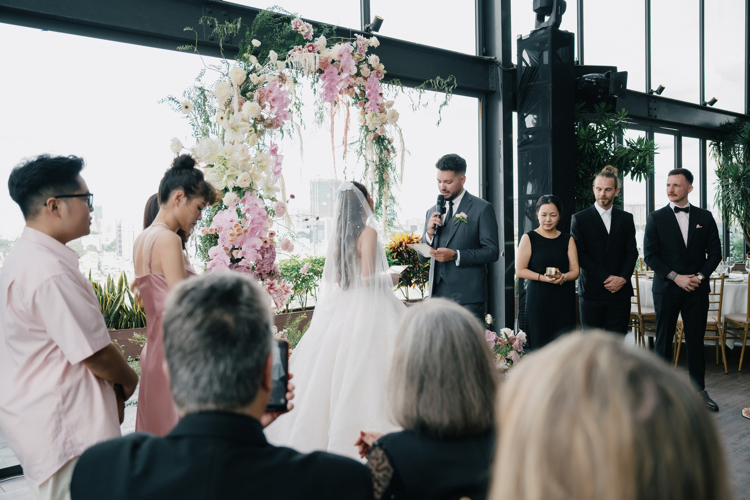 D & K / Wedding Journalism. Nhiếp ảnh gia đám cưới hàng đầu tại Thành Phố Hồ Chí Minh