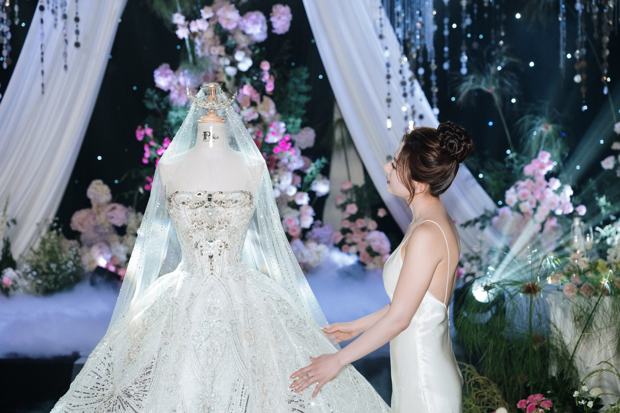Nicholas & KimThanh / GemCenter 24.05.2026. Nhiếp ảnh gia đám cưới hàng đầu tại Thành Phố Hồ Chí Minh