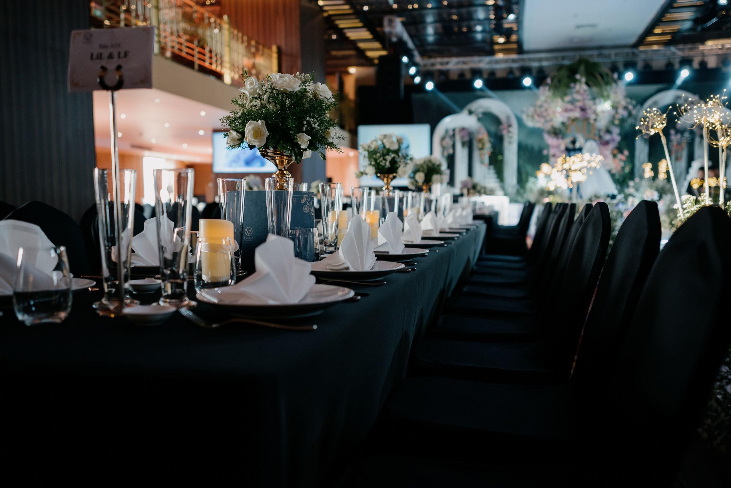KHANG & QUYEN / Lavela Hotel. Saigon Wedding Present | Art Beyond Moments