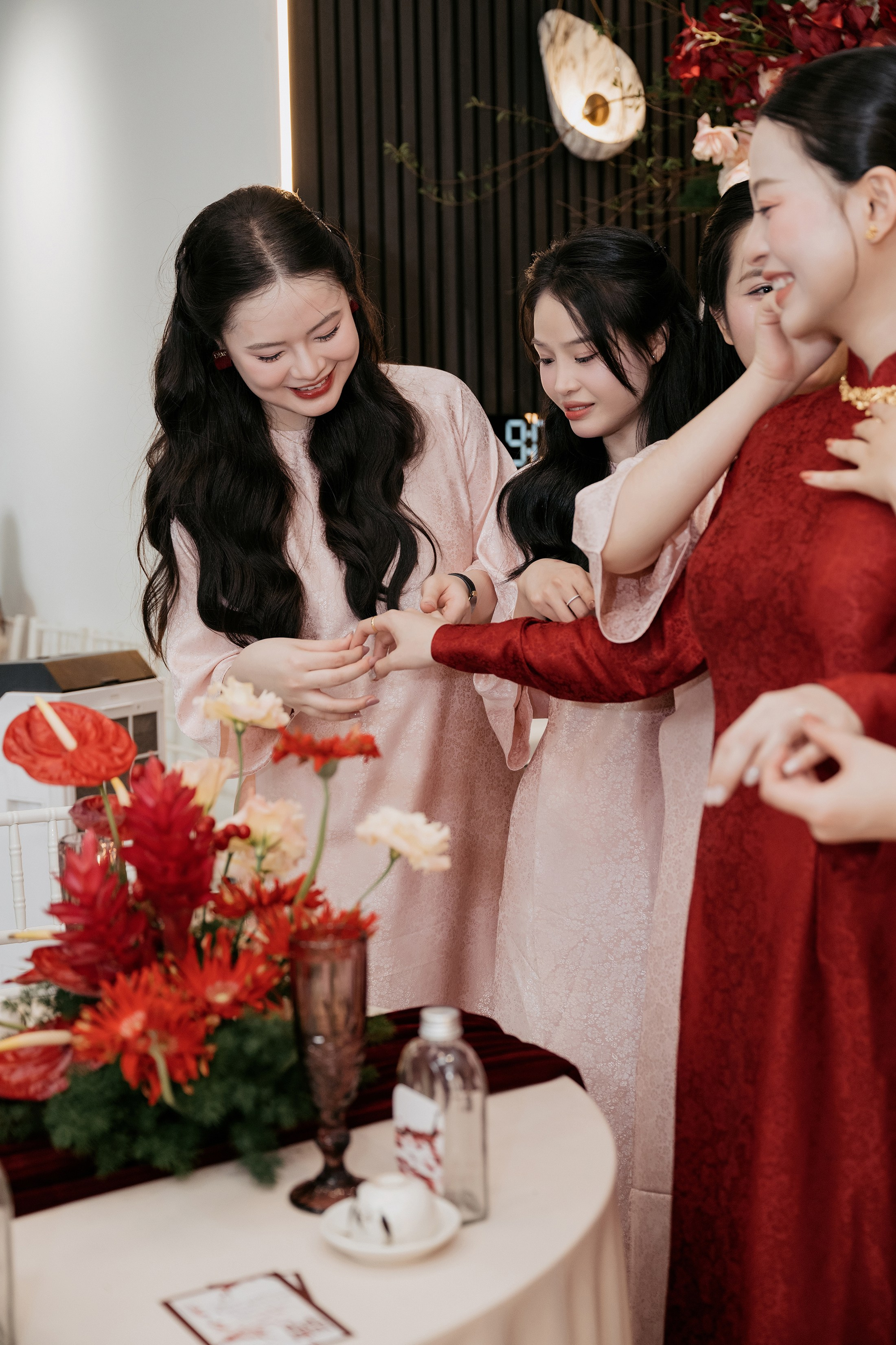 YEN LINH & HOANG QUY / Wedding Ceremony. Nhiếp ảnh gia đám cưới hàng đầu tại Thành Phố Hồ Chí Minh