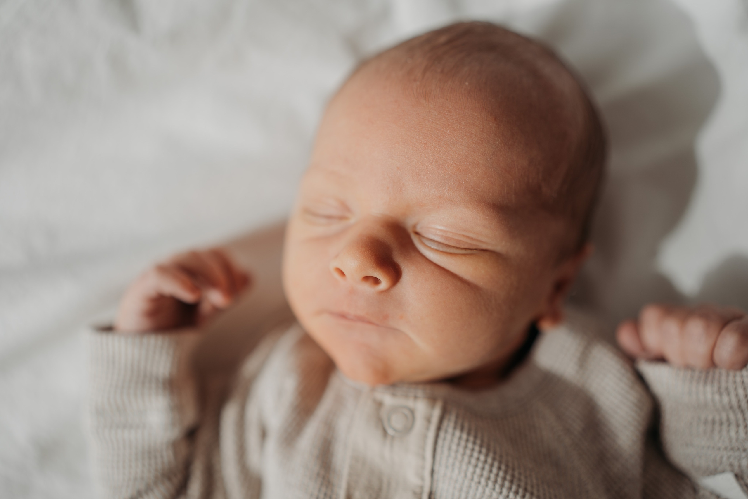 Лео и Соня (10 дней и 5 лет). Фотограф новорожденных и детей первого года Евгения Михалькевич