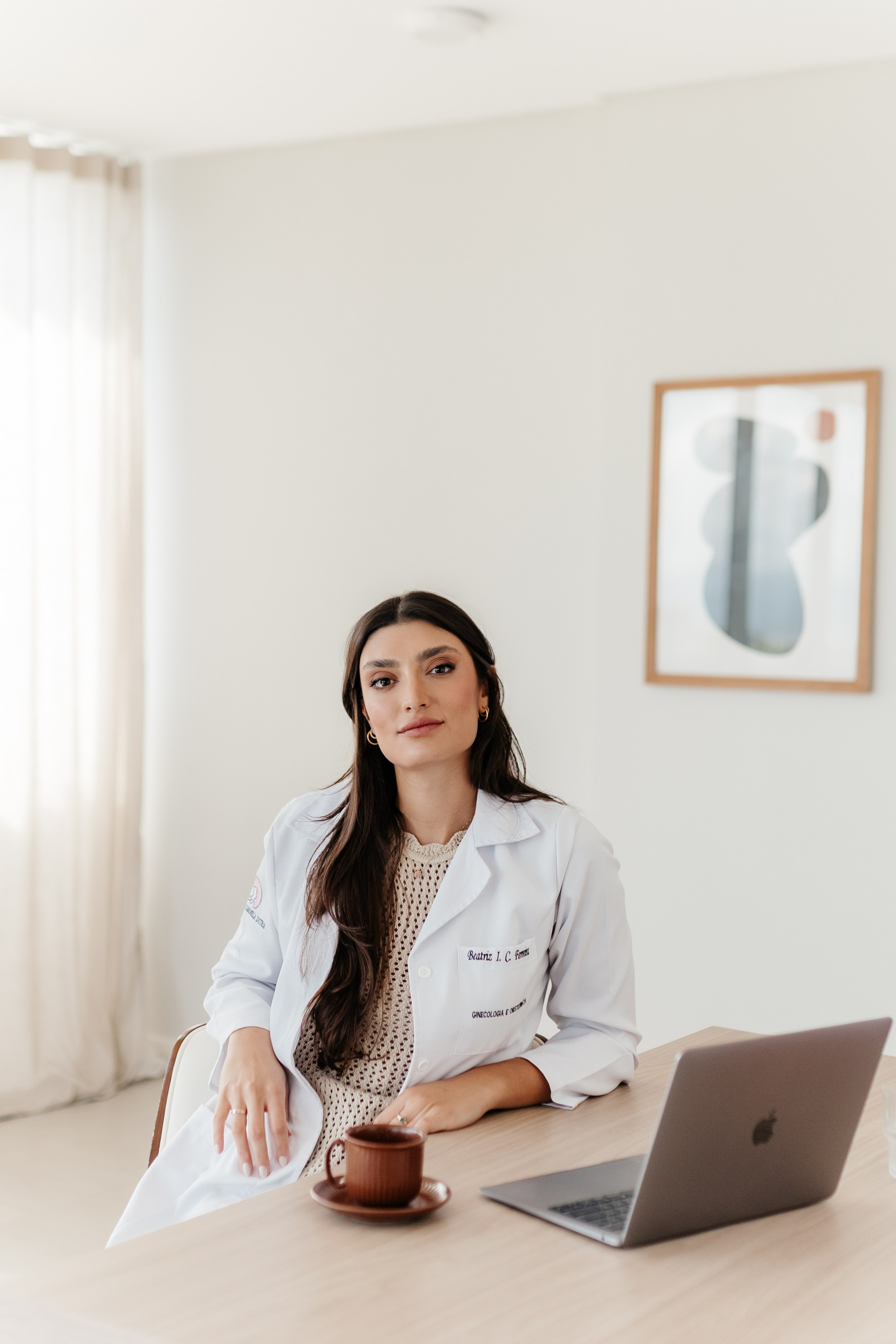 BEATRIZ | MÉDICA OBSTETRA. Coraafotografia.com