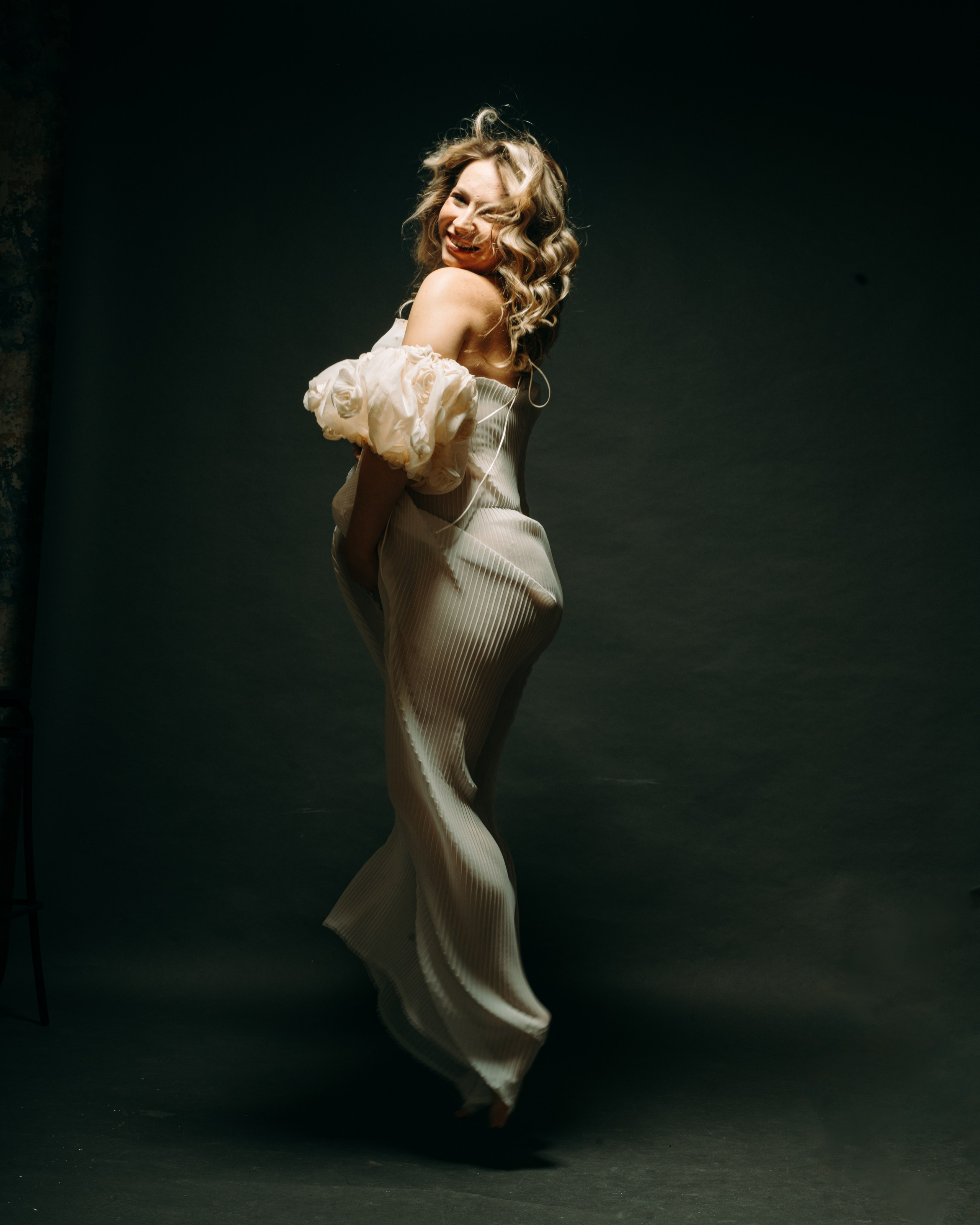 HAPPINESS. Anastasiia Antoniuk portrait, family and couple photographer, Portugal