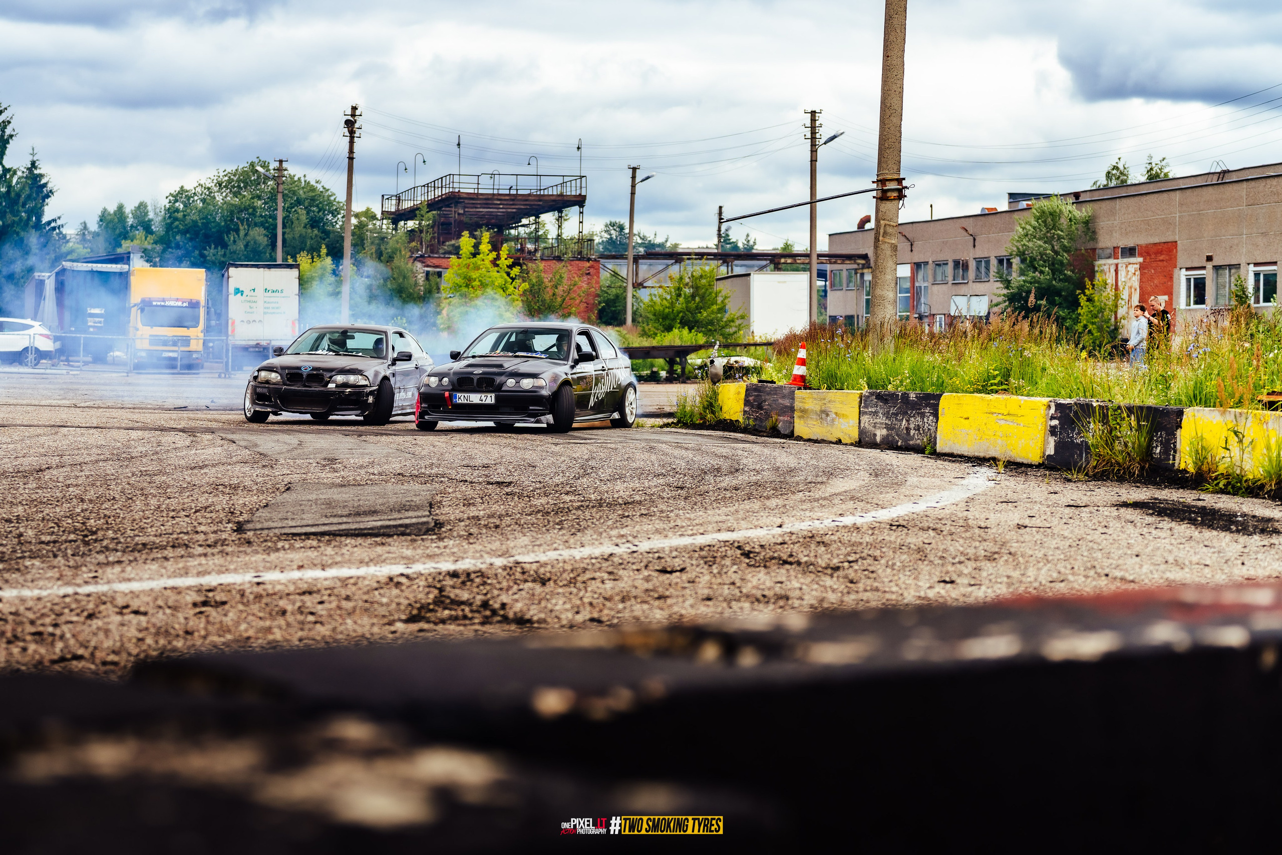 Side to Side #DRIFTDAY. OnePIXEL