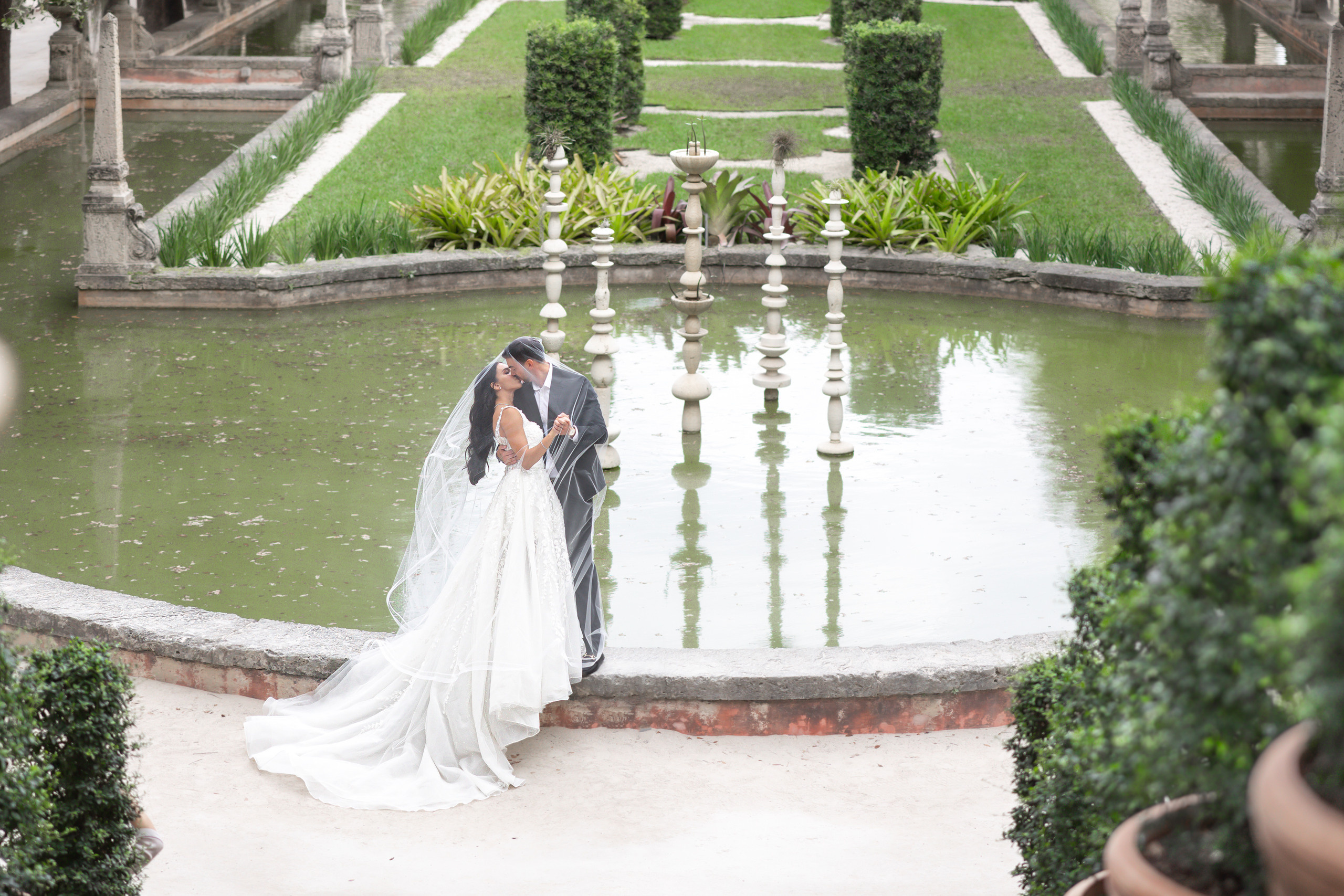 Yulia and Dimas, Vizcaya Museum and Gardens, Miami. Wedding Photo & Video