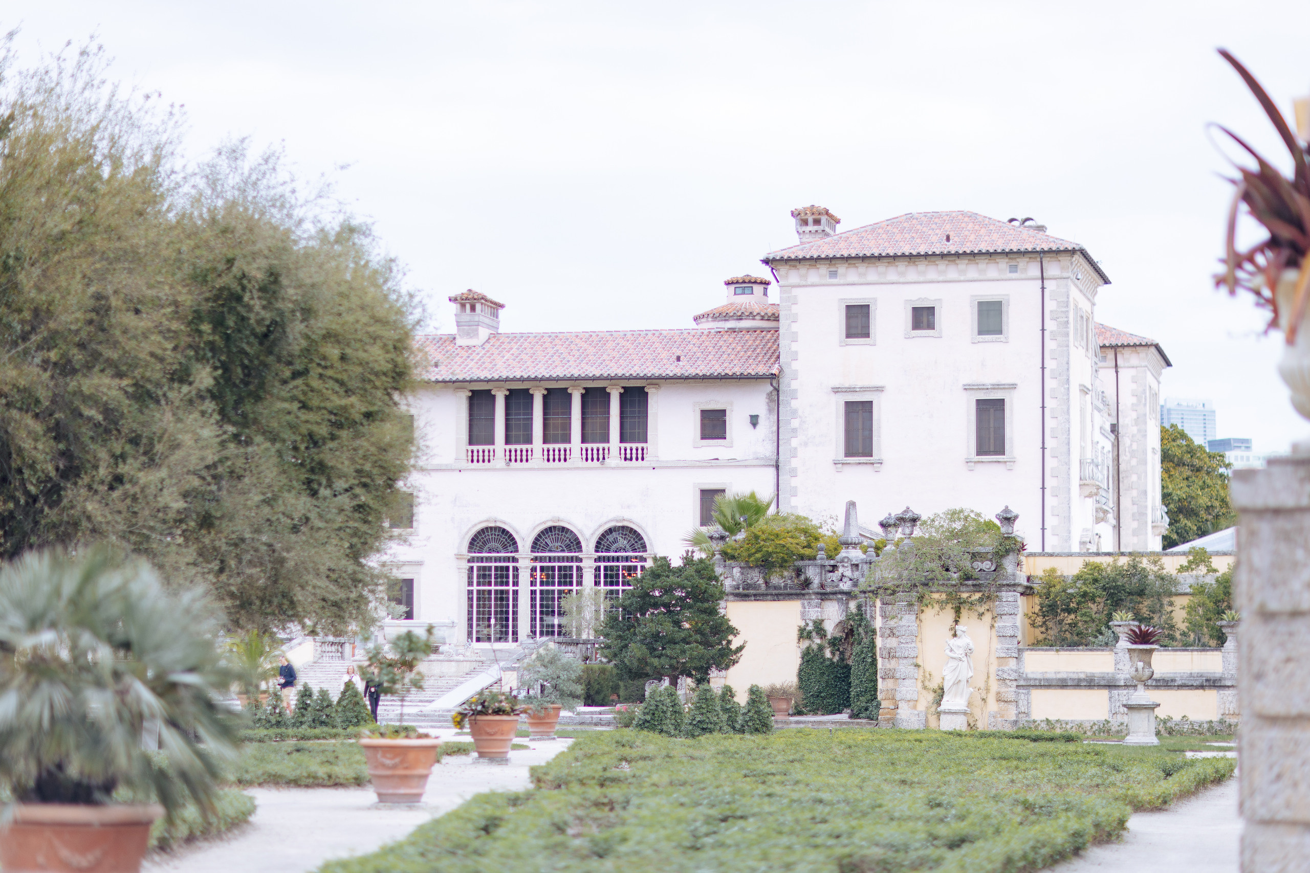 Yulia and Dimas, Vizcaya Museum and Gardens, Miami. Wedding Photo & Video