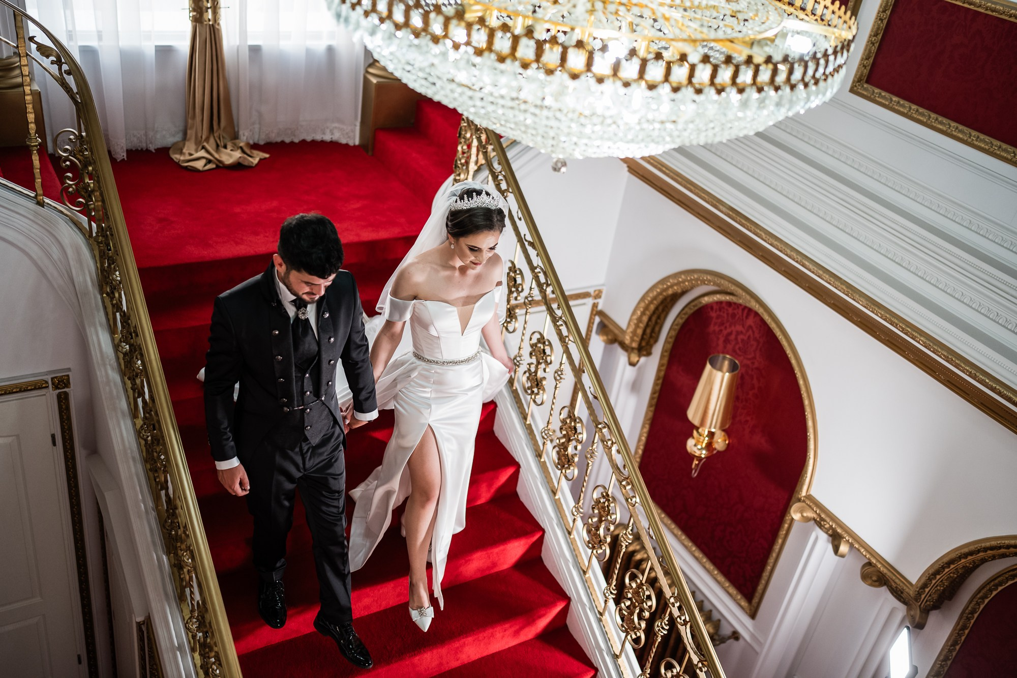 Daniela & Iuli. Acasă