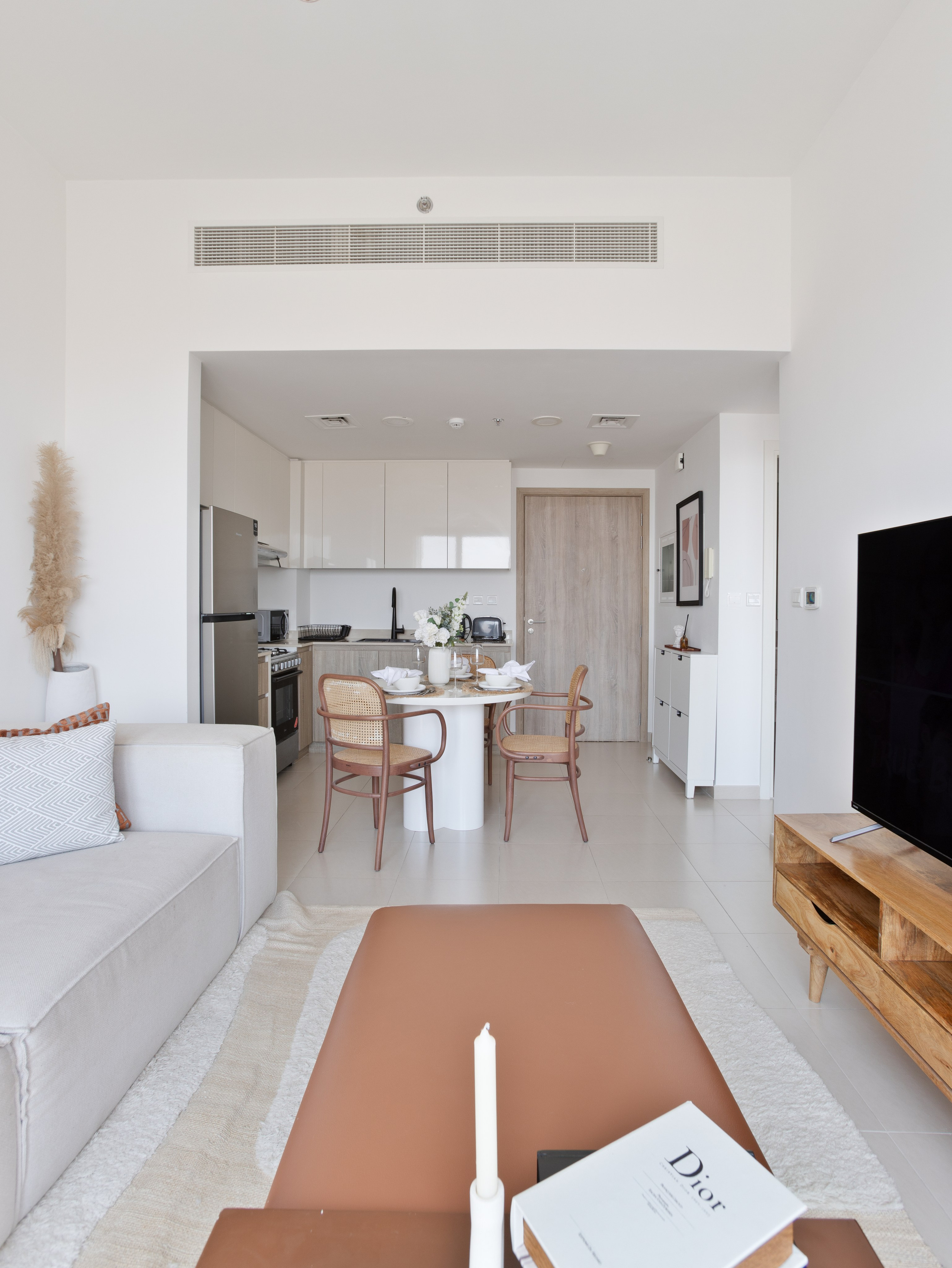 UNA Apartments. Samy Mar Boy │Portrait, Automotive and Real Estate Photographer