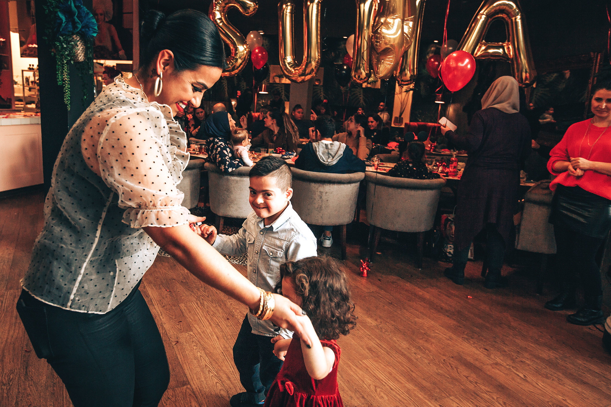 Birthday of Suna ;). Amina Gunenc - bruiloft- en familie fotograaf in Nederland