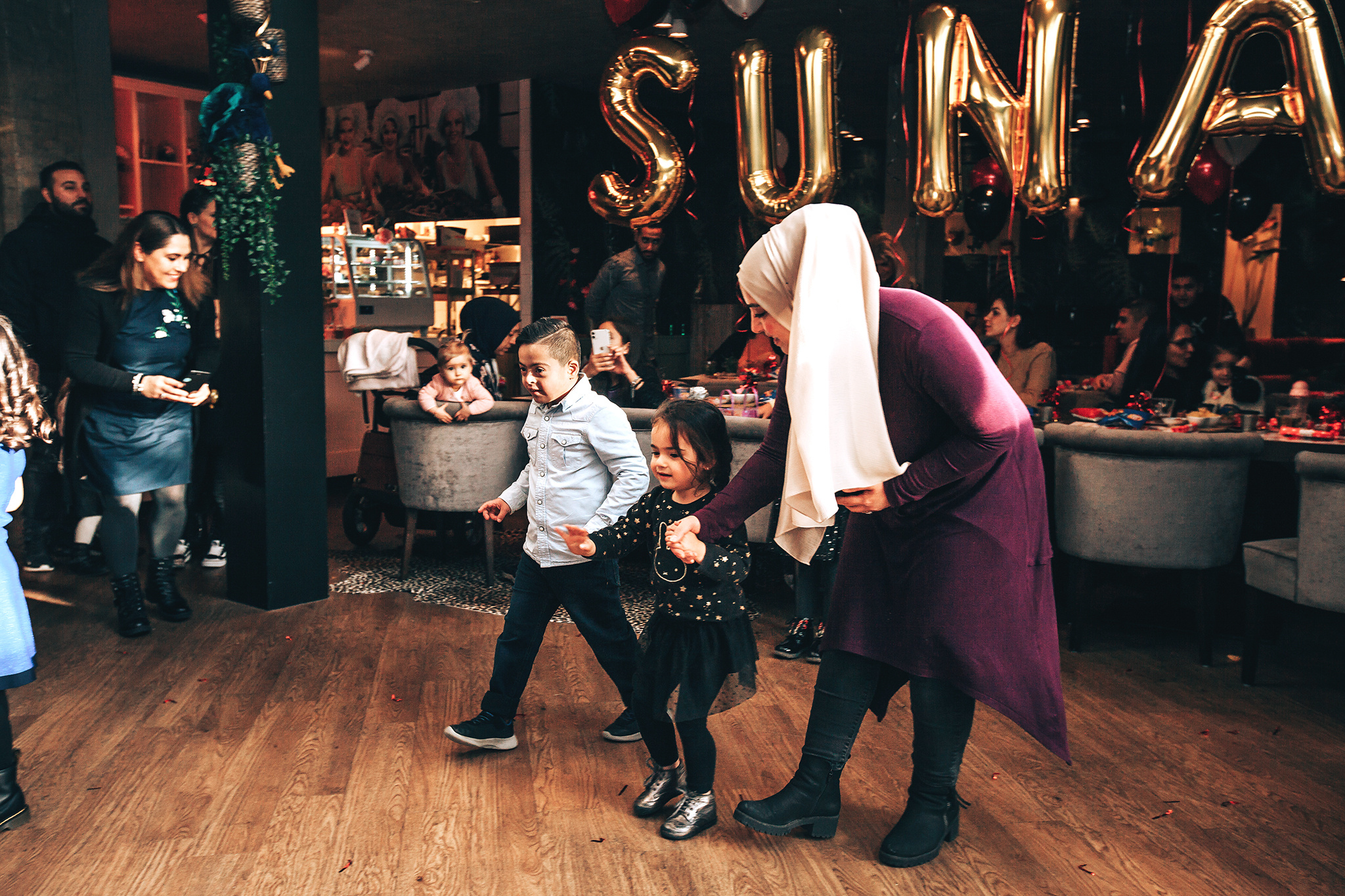 Birthday of Suna ;). Amina Gunenc - bruiloft- en familie fotograaf in Nederland