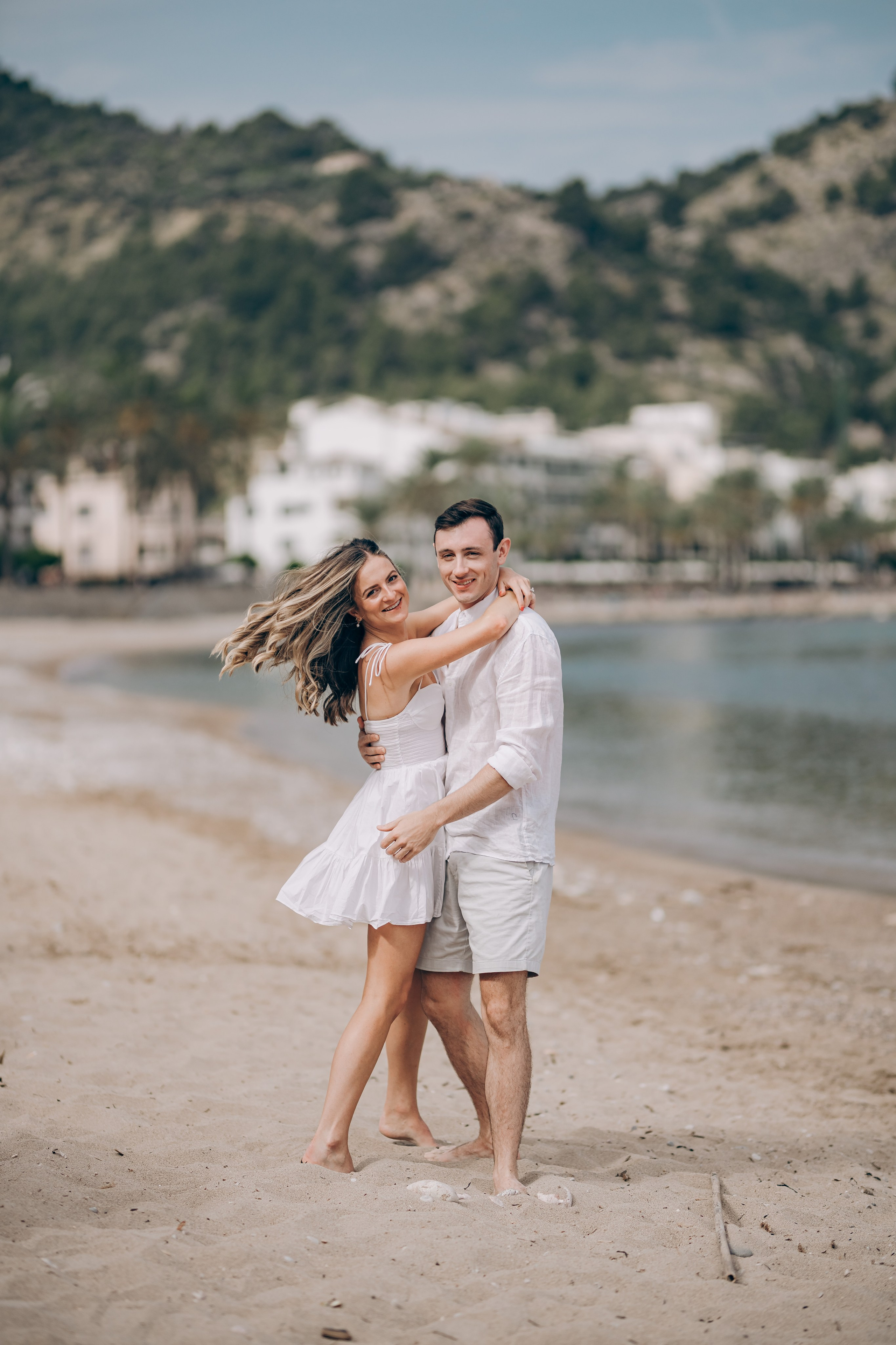 Relaxed Couple Session in Mallorca — Citrus Fields & Seaside. Фотограф у Пальма де Майорка