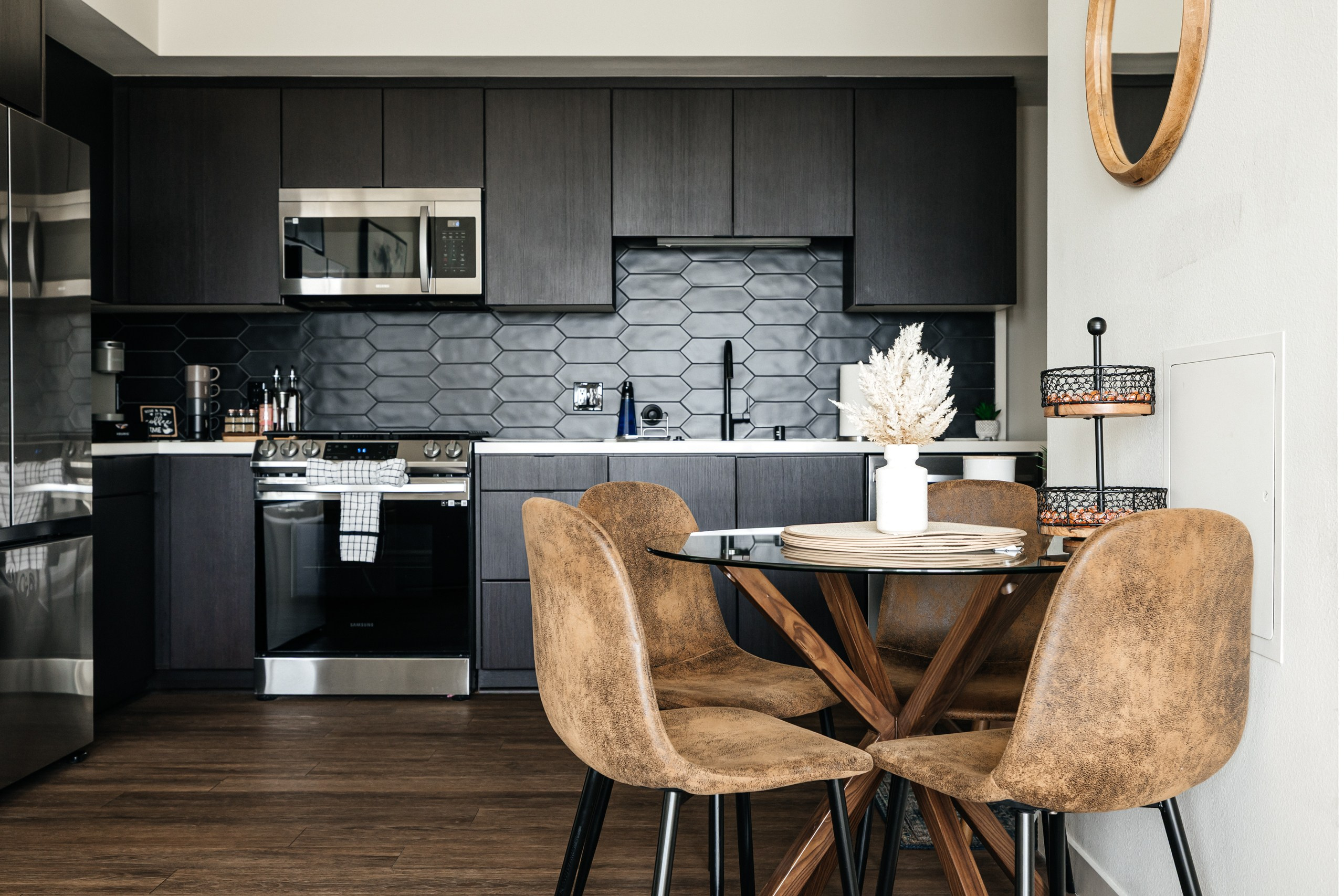 Longpre Apartments. Photographer Andrei White