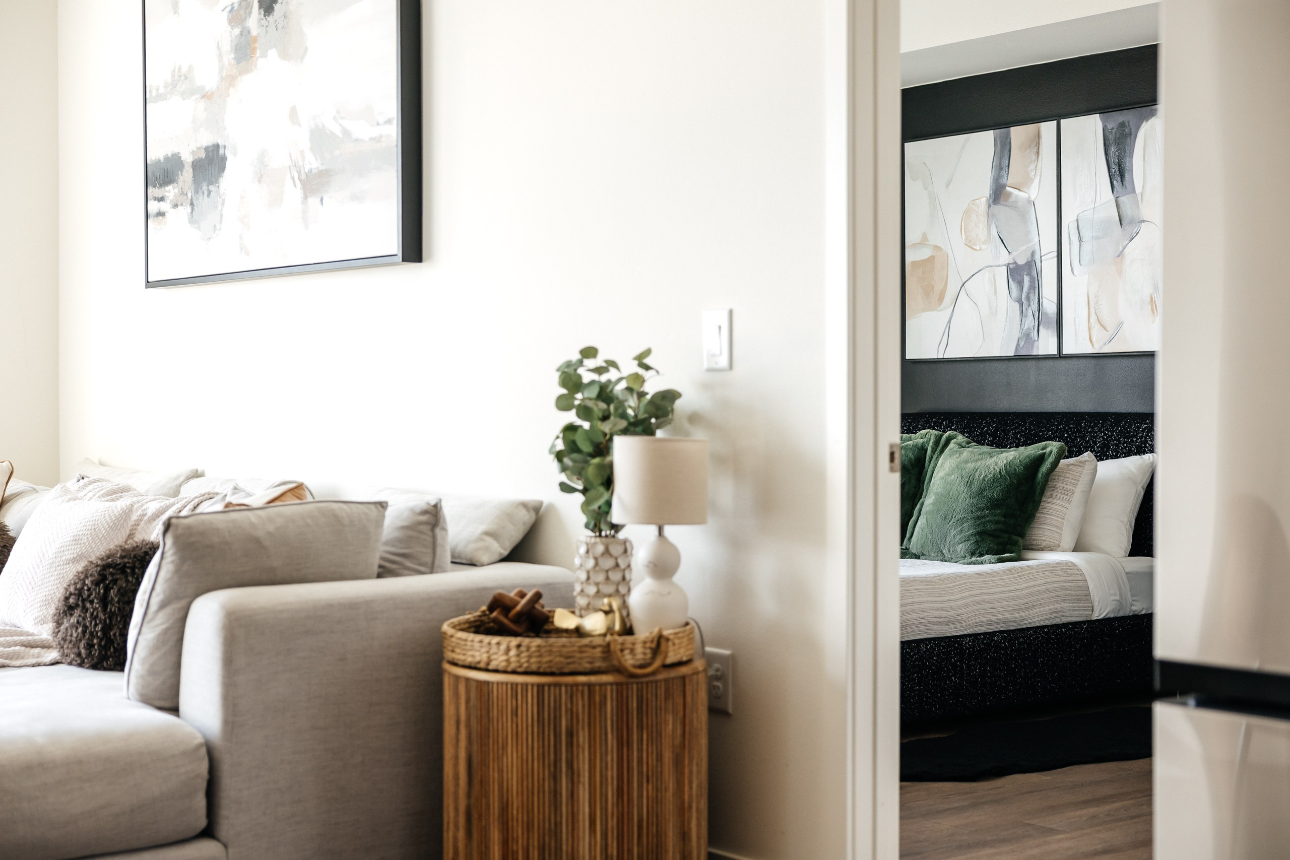 Longpre Apartments. Photographer Andrei White