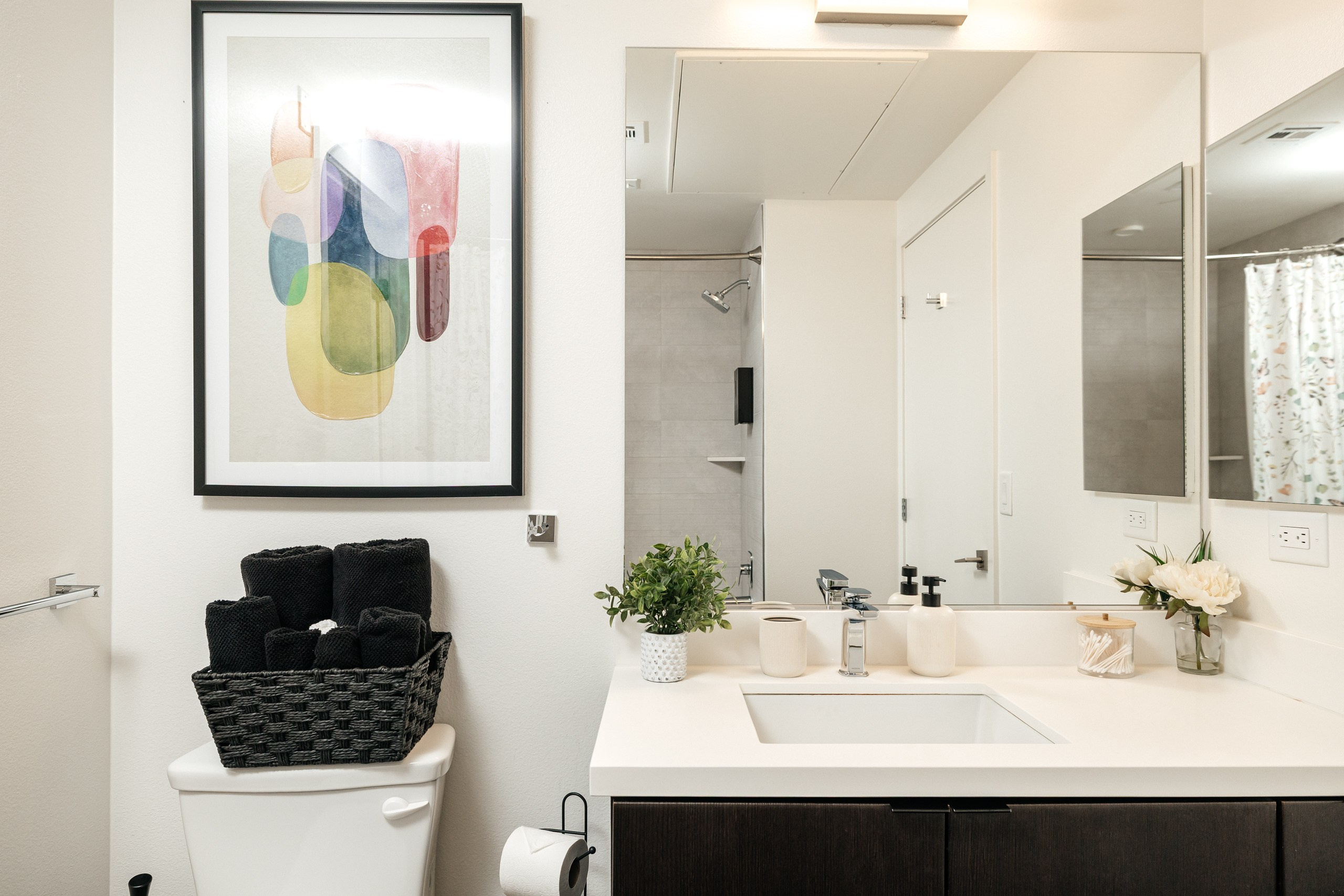 Longpre Apartments. Photographer Andrei White
