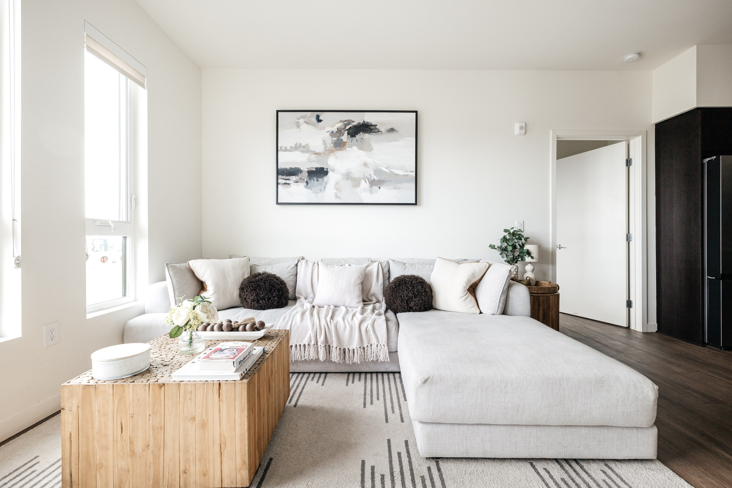 Longpre Apartments. Photographer Andrei White